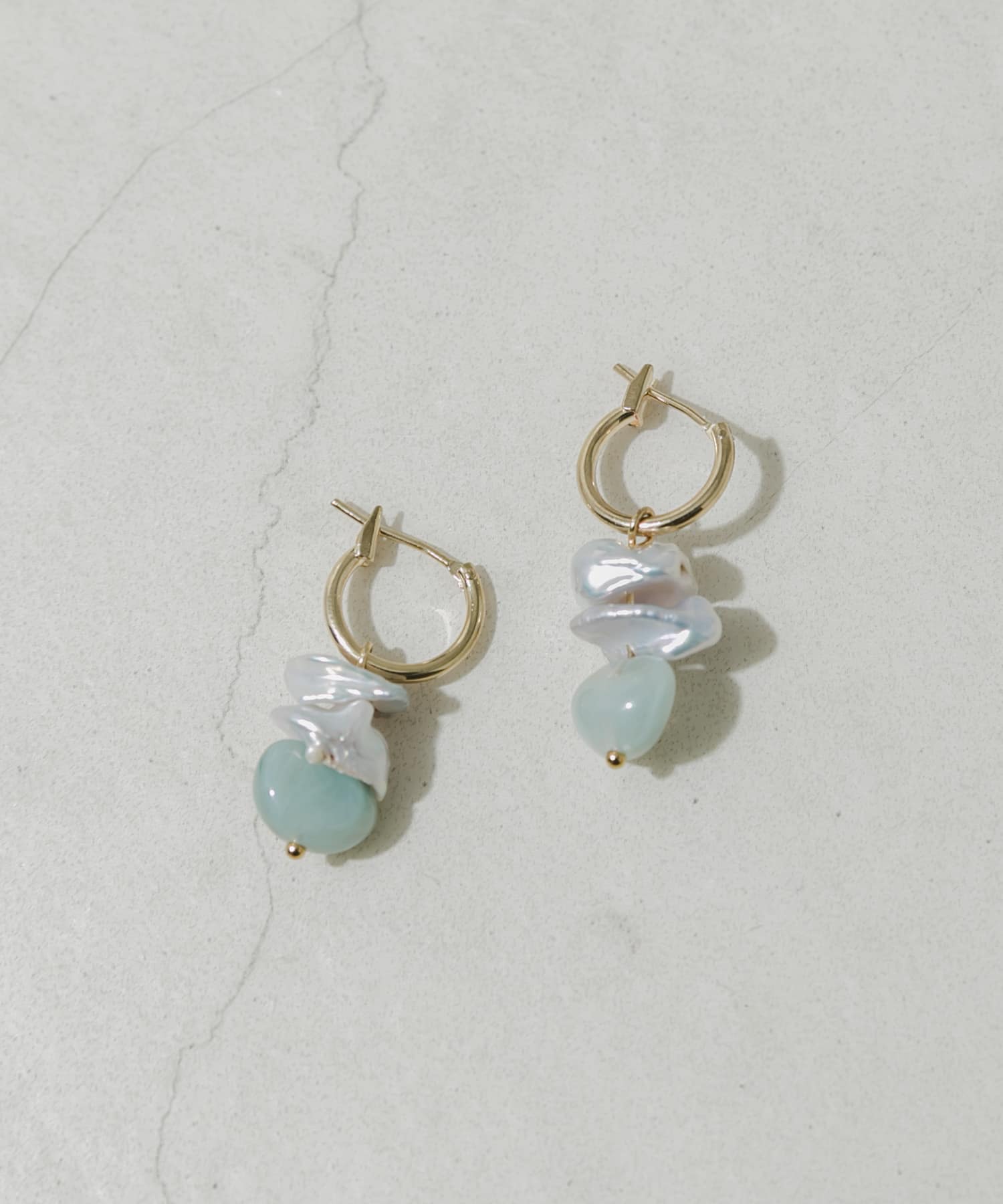 ドロップストーンフープピアス