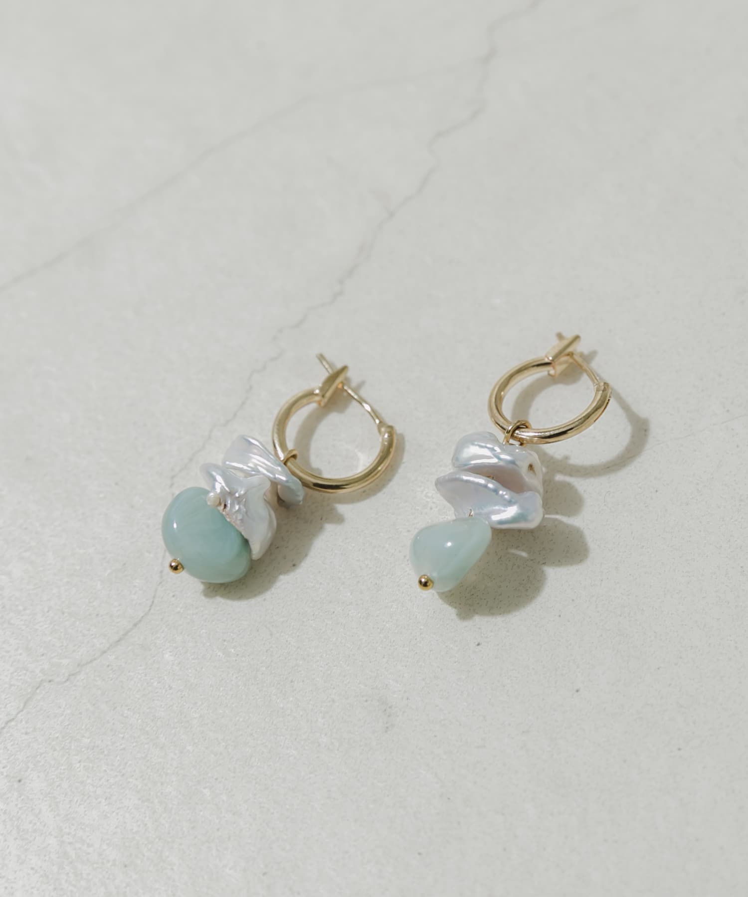 ドロップストーンフープピアス BLU/GLD -
