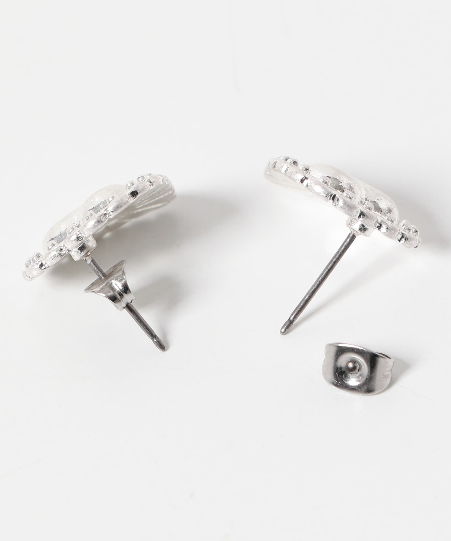 マットメタルハートピアス SLV -