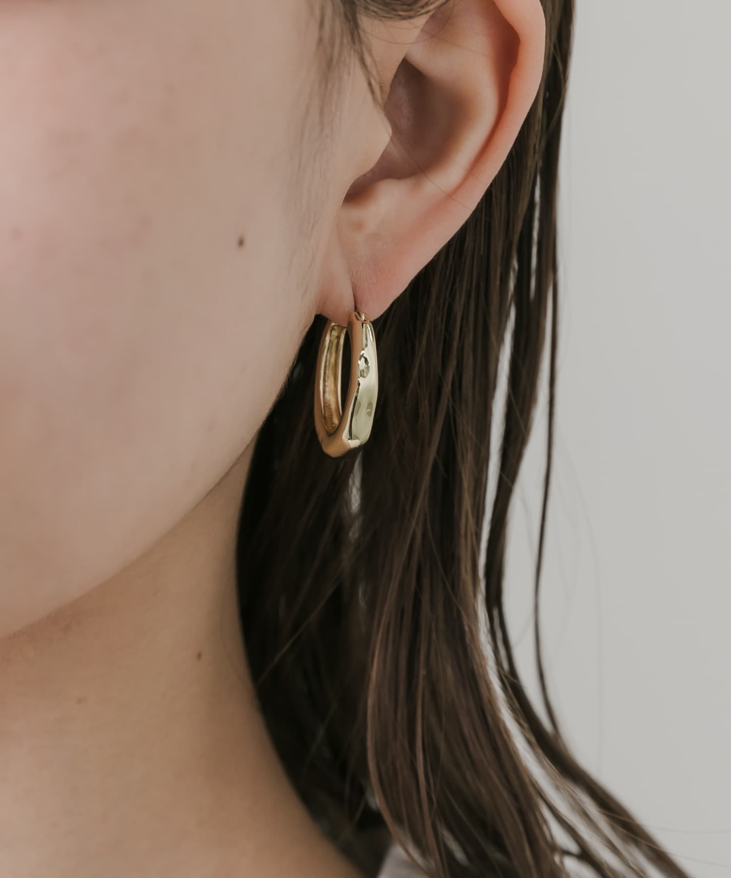 ニュアンスメタルサークルワンタッチピアス GLD -