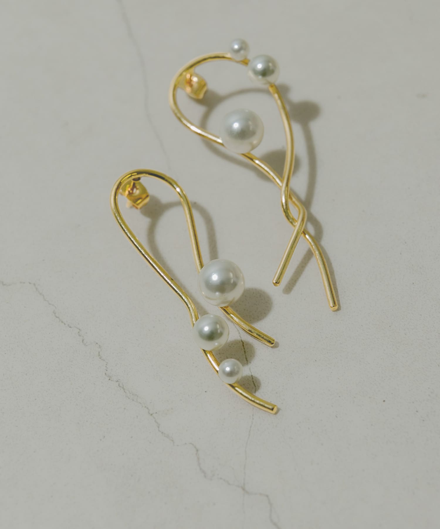 アシメパールピアス GLD -