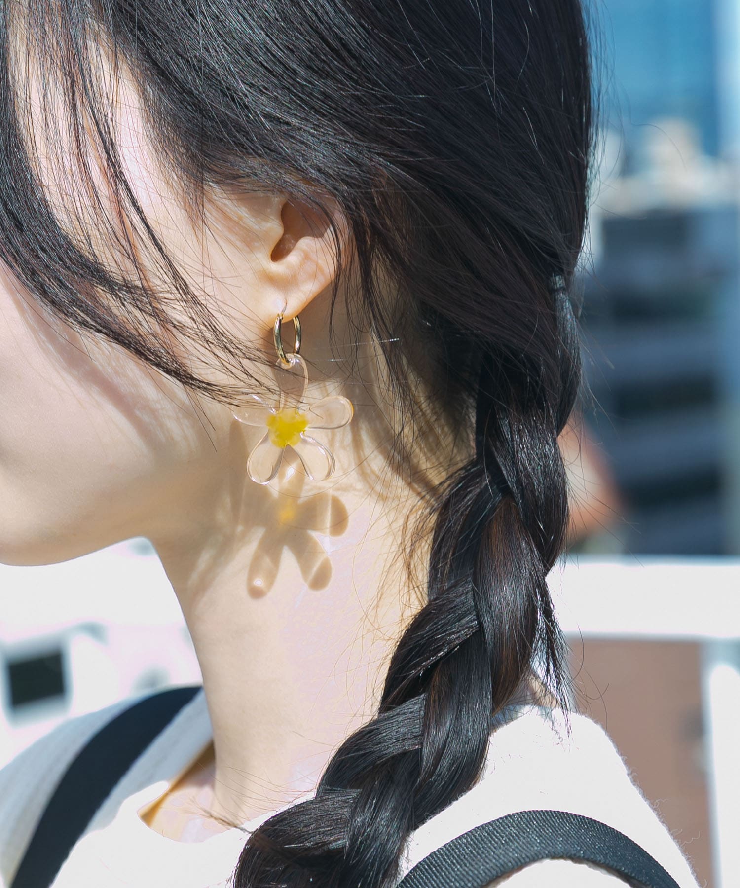 クリアフラワーメタルフープピアス CLR -