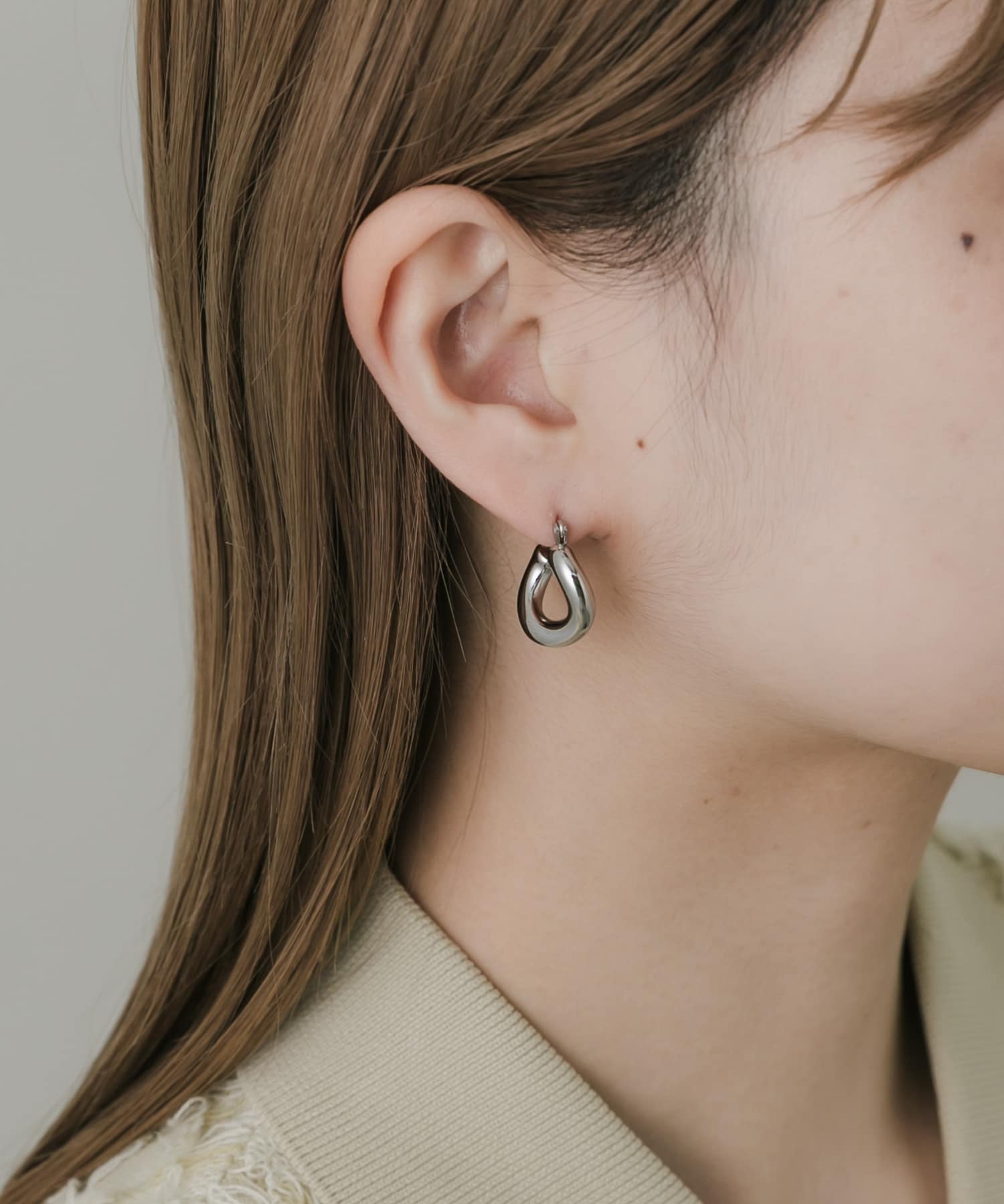 ステンレスニュアンスプックリフープピアス