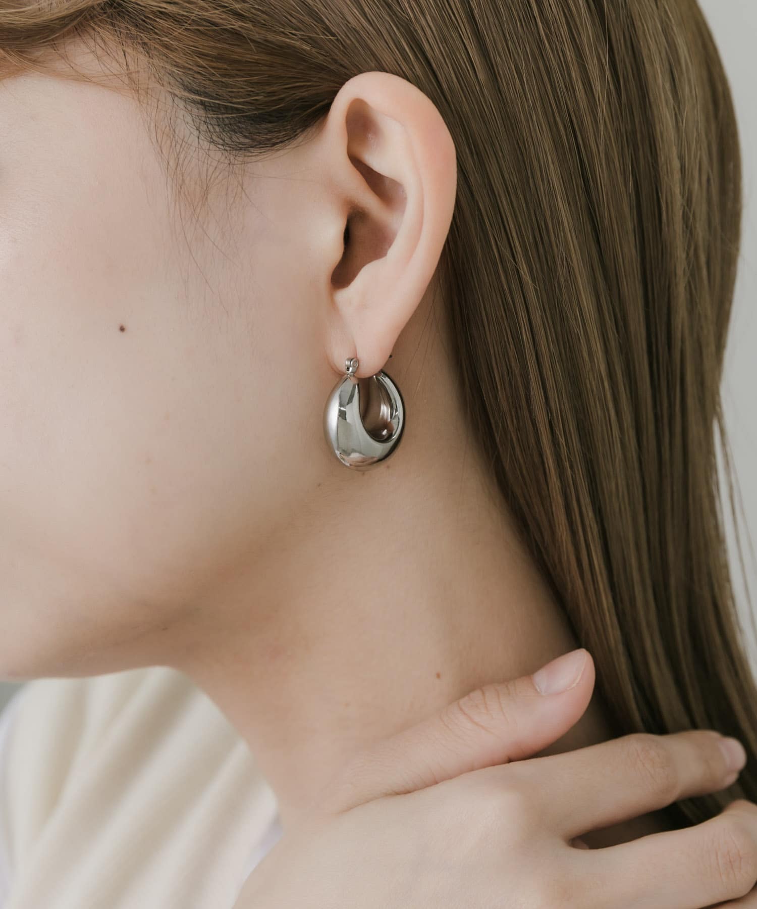 ステンレスプランプフープピアス SLV -