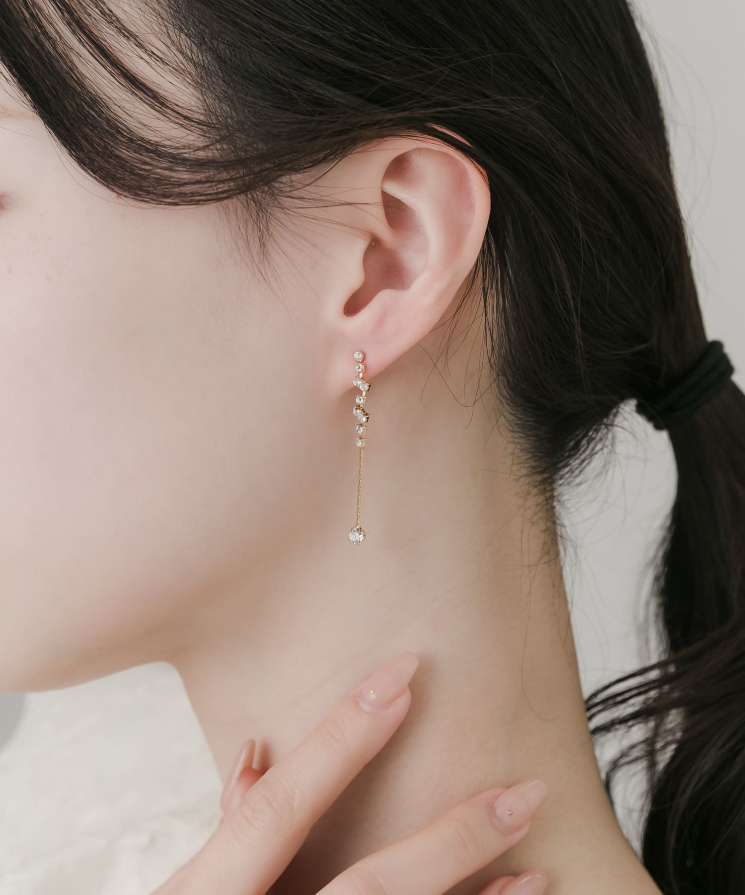 ビジュードロップピアス GLD -