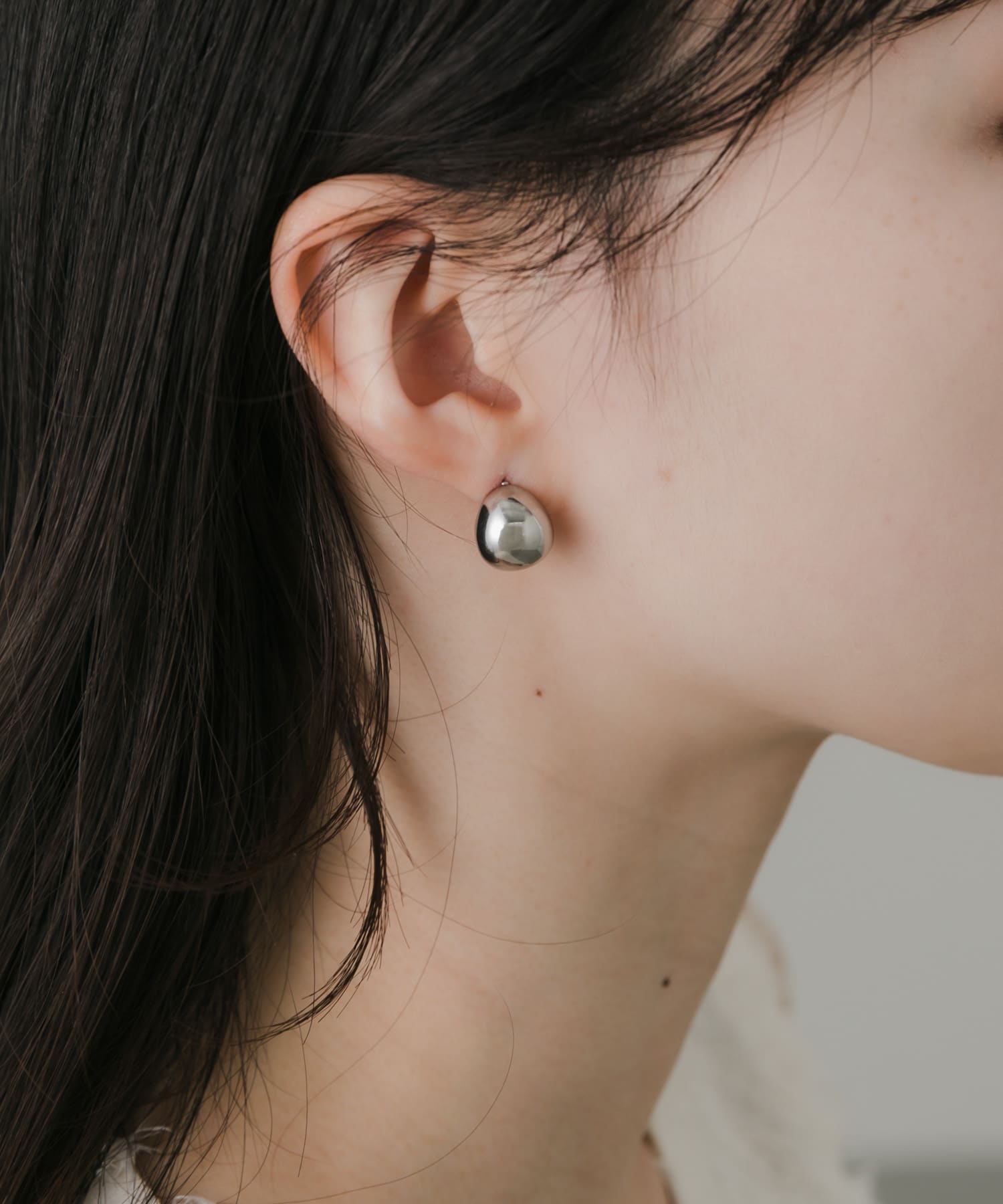 ステンレスプックリピアス SLV -