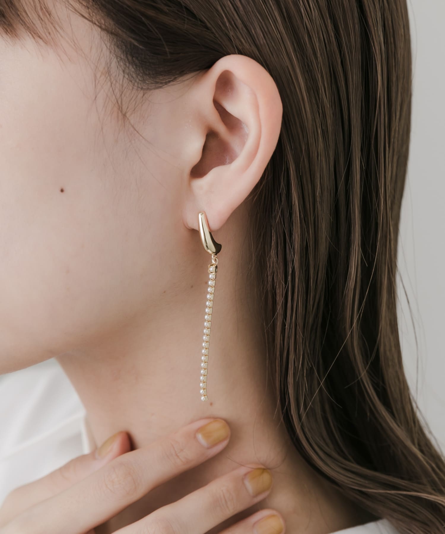 パールチェーンメタルカーブピアス GLD/IVO -