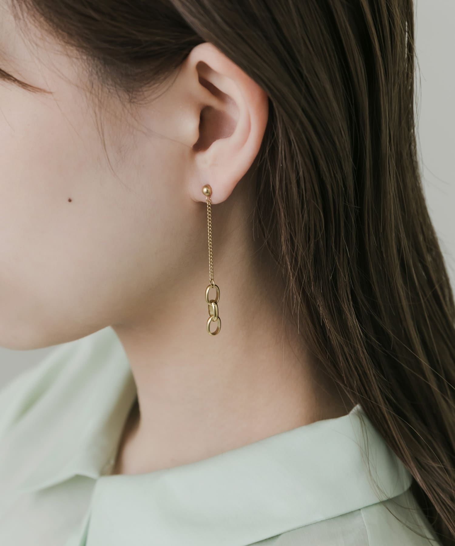 ステンレスドロップスウェイピアス GLD -