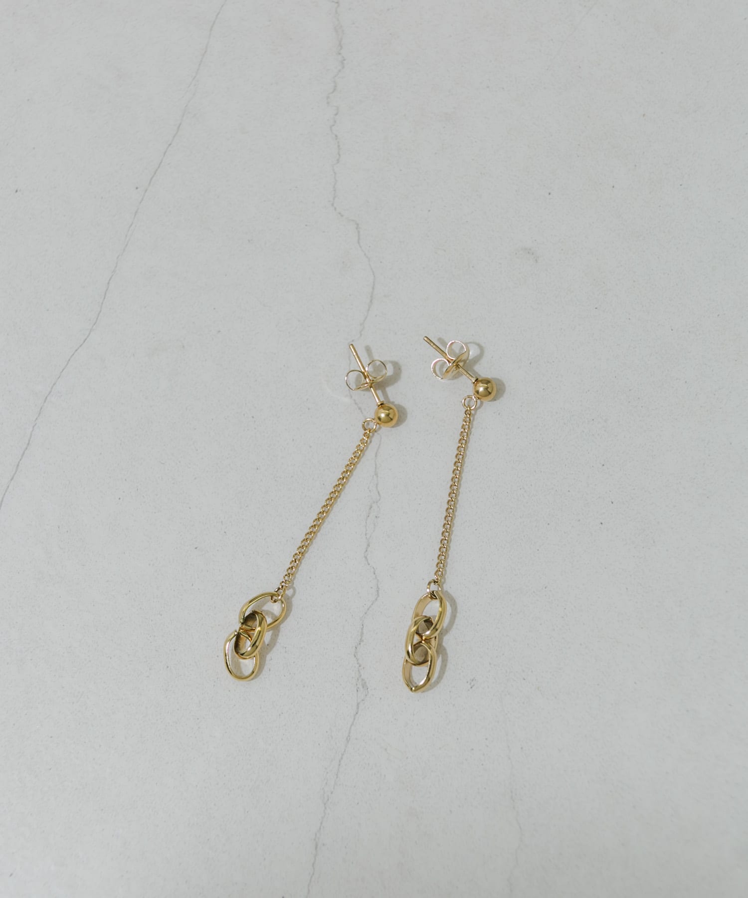 ステンレスドロップスウェイピアス GLD -