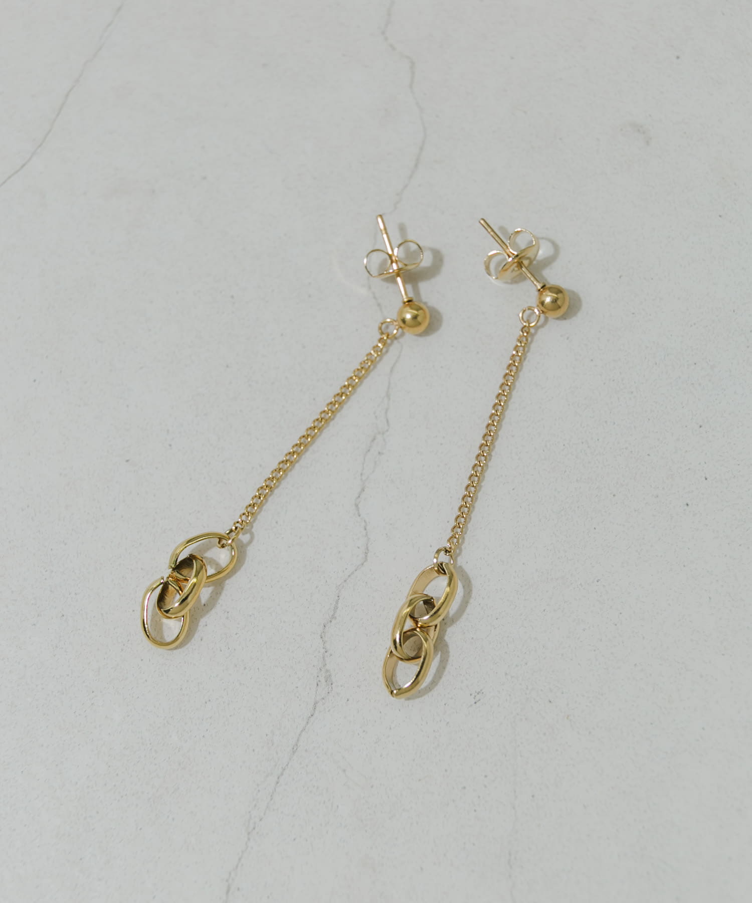 ステンレスドロップスウェイピアス GLD -
