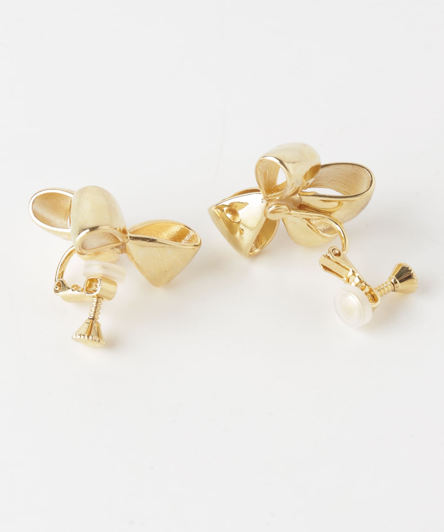 ニュアンスリボンモチーフイヤリング GLD -
