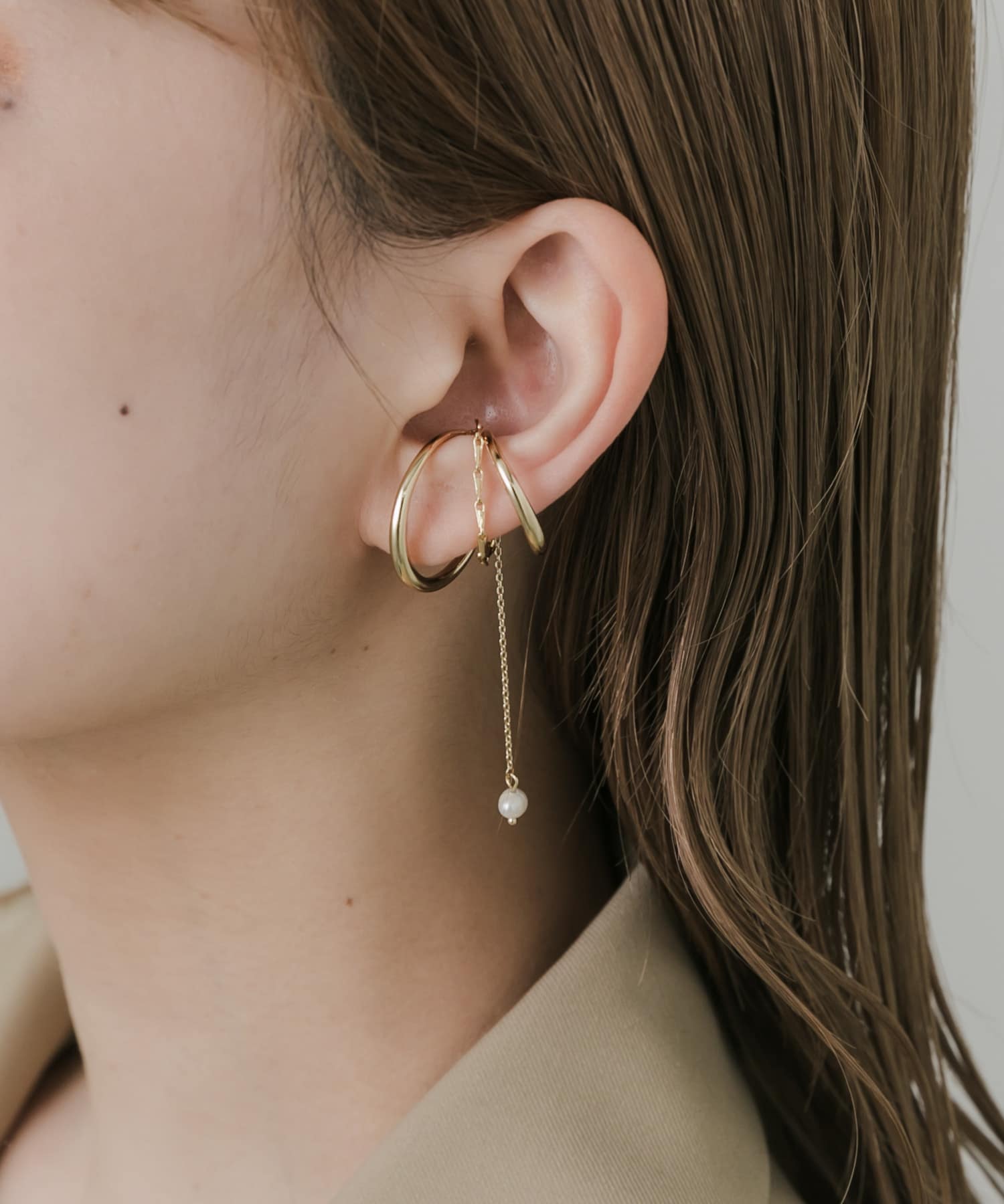 『WEB/一部店舗限定』ドロップパールイヤカフ GLD -
