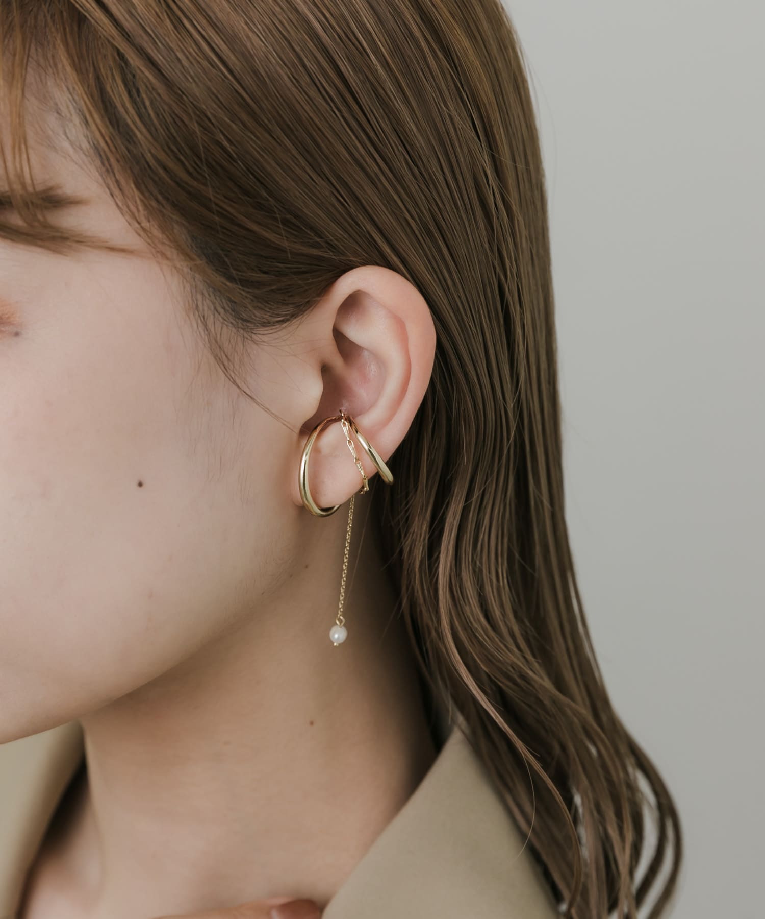 WEB/一部店舗限定』ドロップパールイヤカフ(- GLD): アクセサリー
