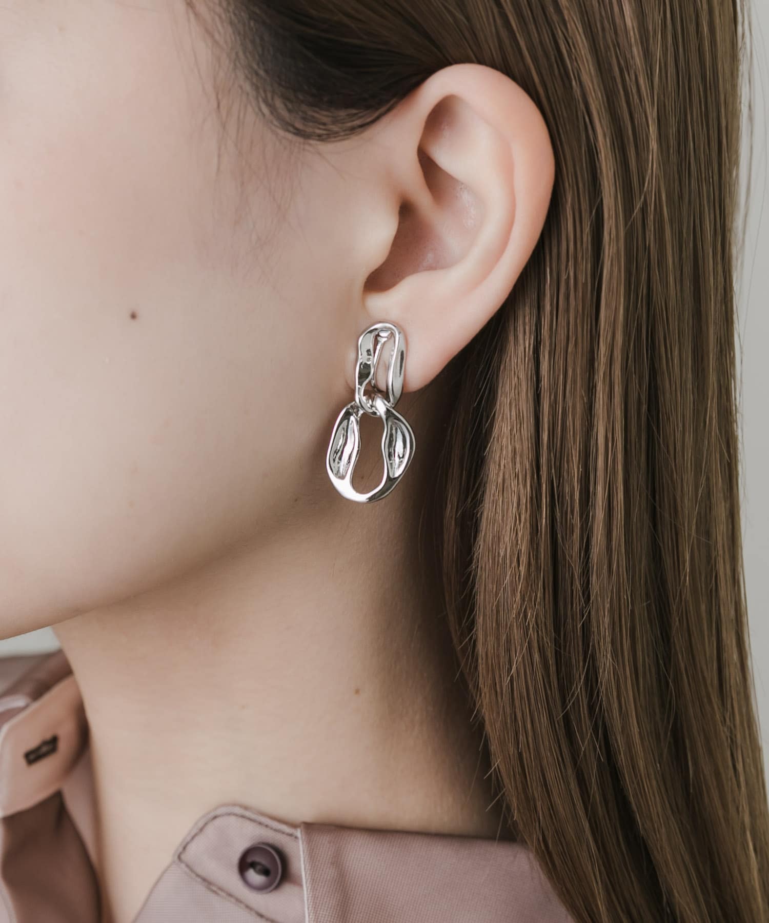 ニュアンスダブルオーバルイヤリング