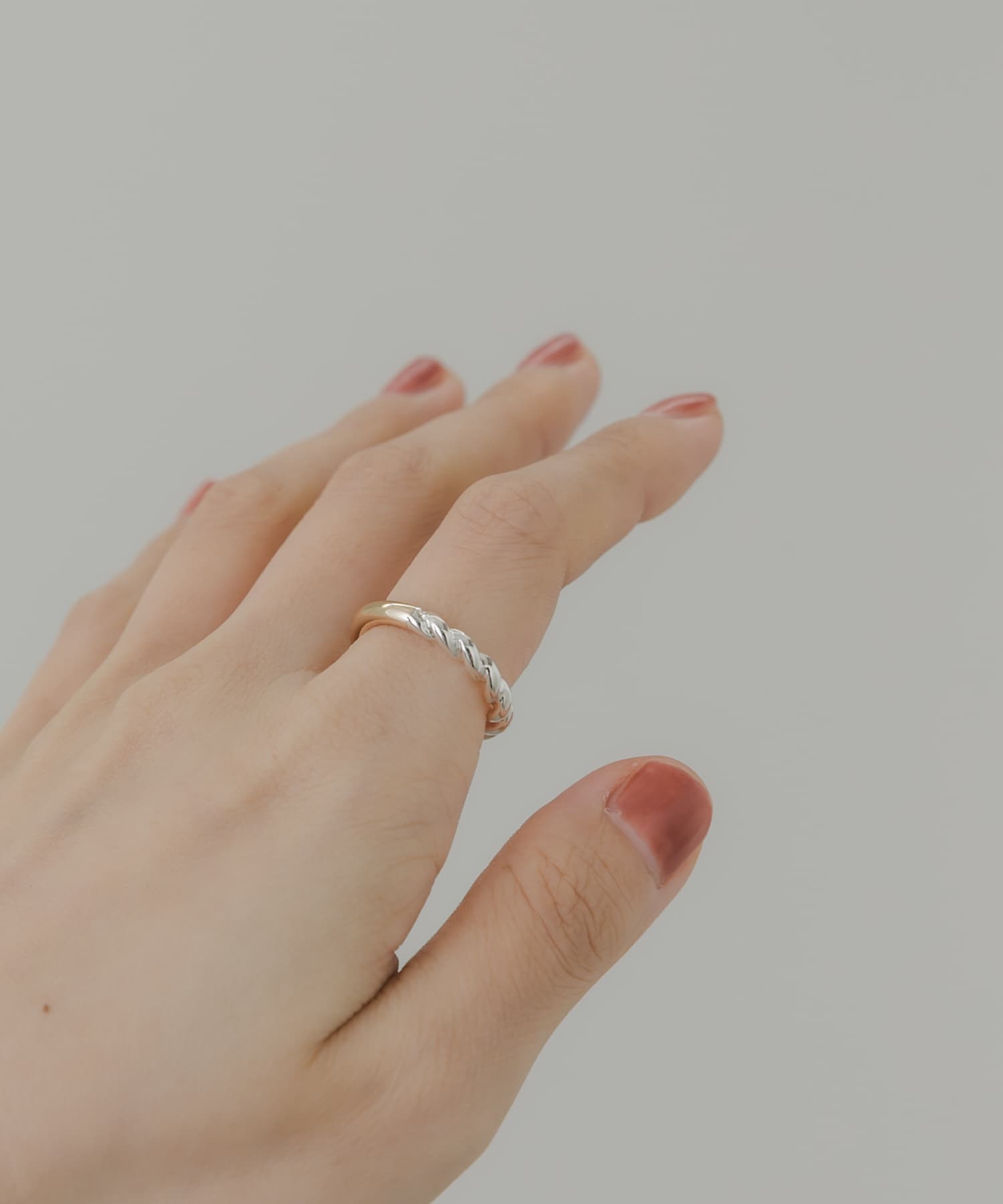 コンビメッキキリカエリングイヤカフ SLV/GLD -
