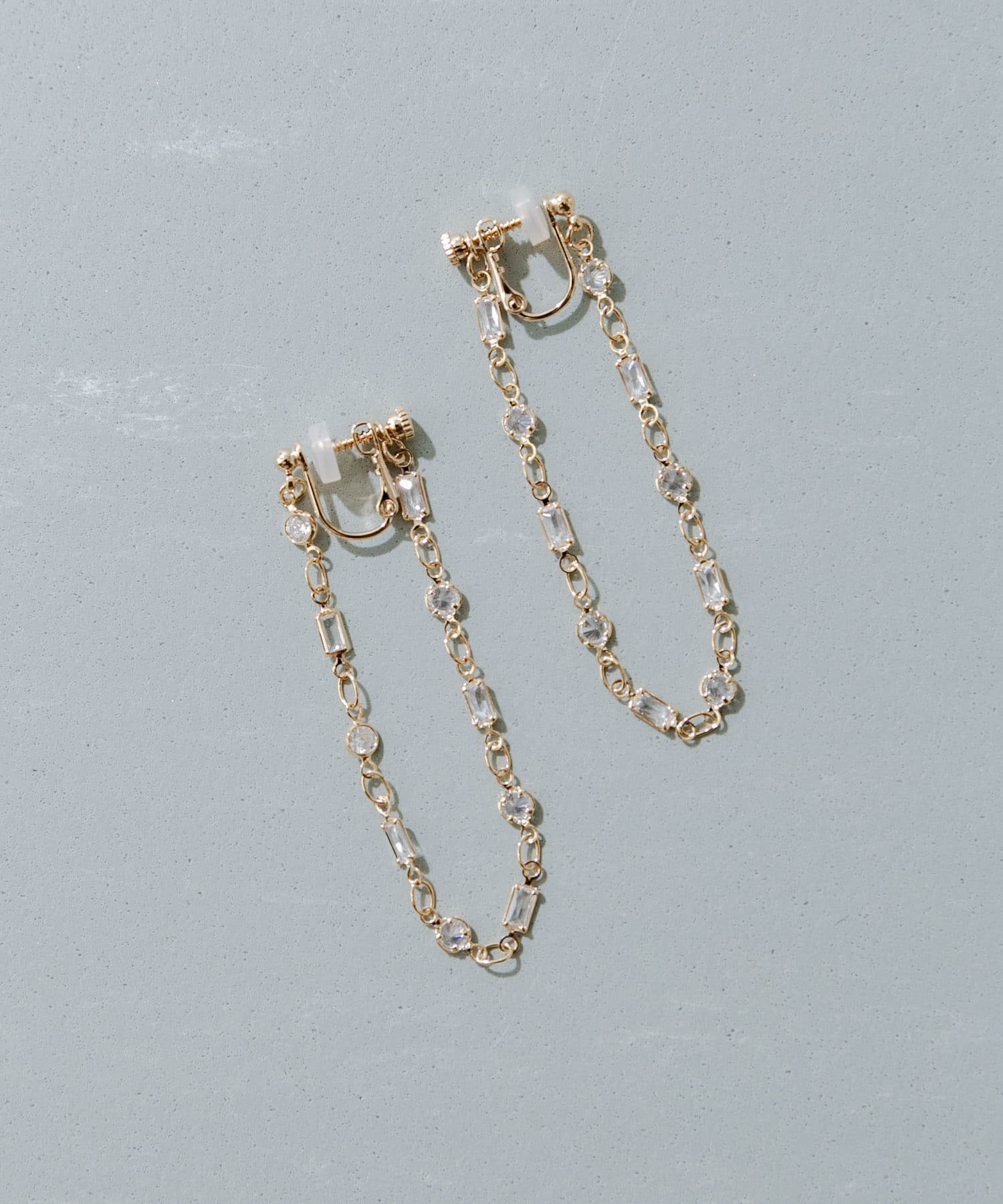 ビジューループイヤリング GLD -