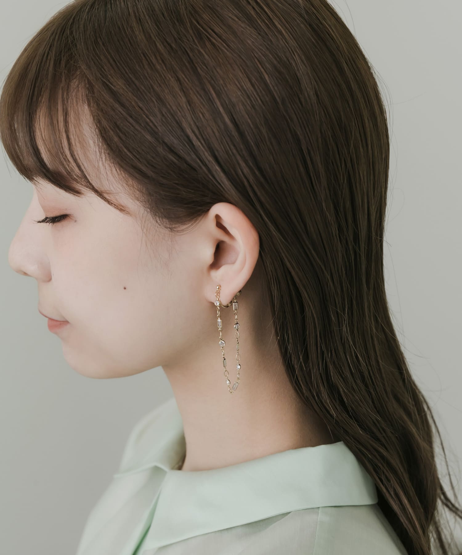 ビジューループイヤリング GLD -