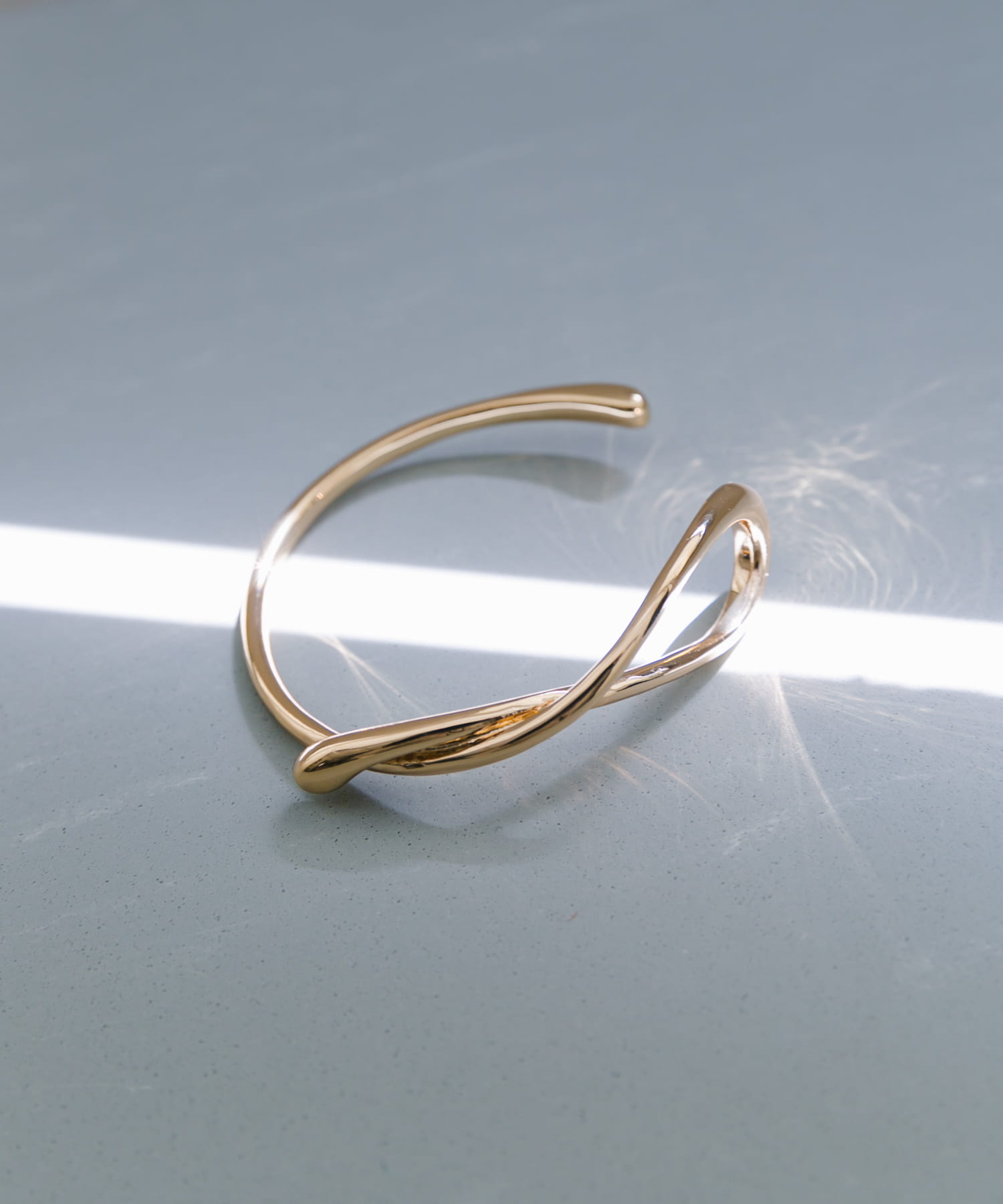 メタルニュアンスバングル