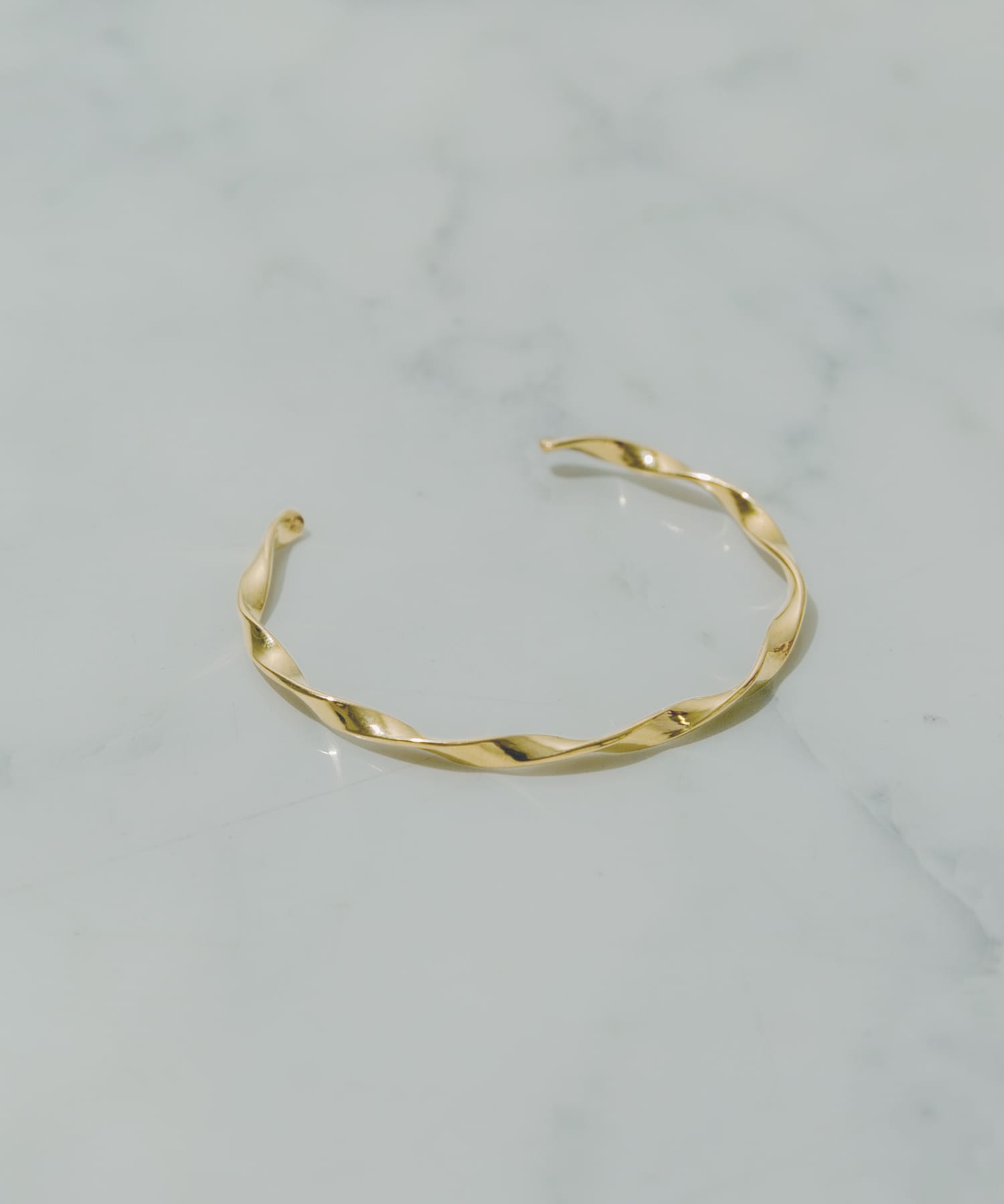 ステンレスツイストバングル GLD -