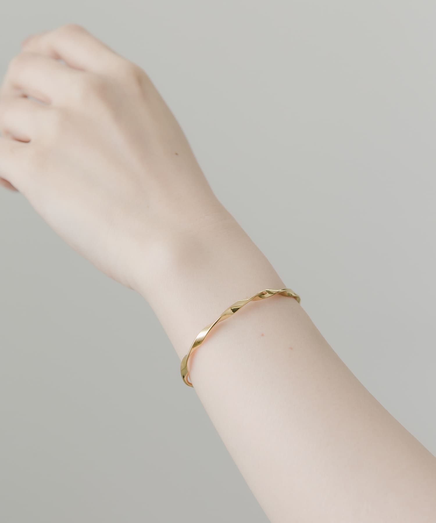 ステンレスツイストバングル GLD -