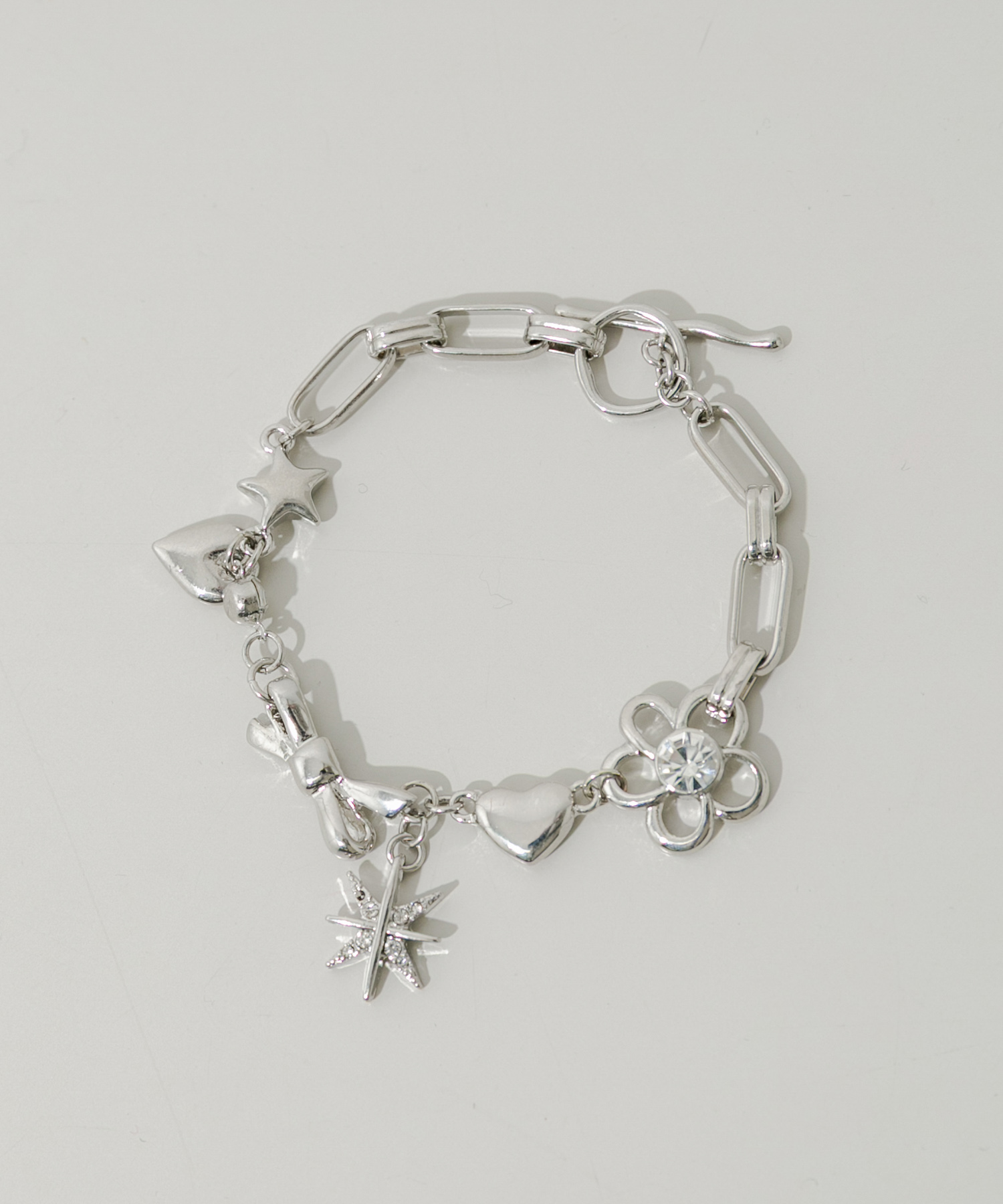 メタルチェーンモチーフマンテルブレスレット