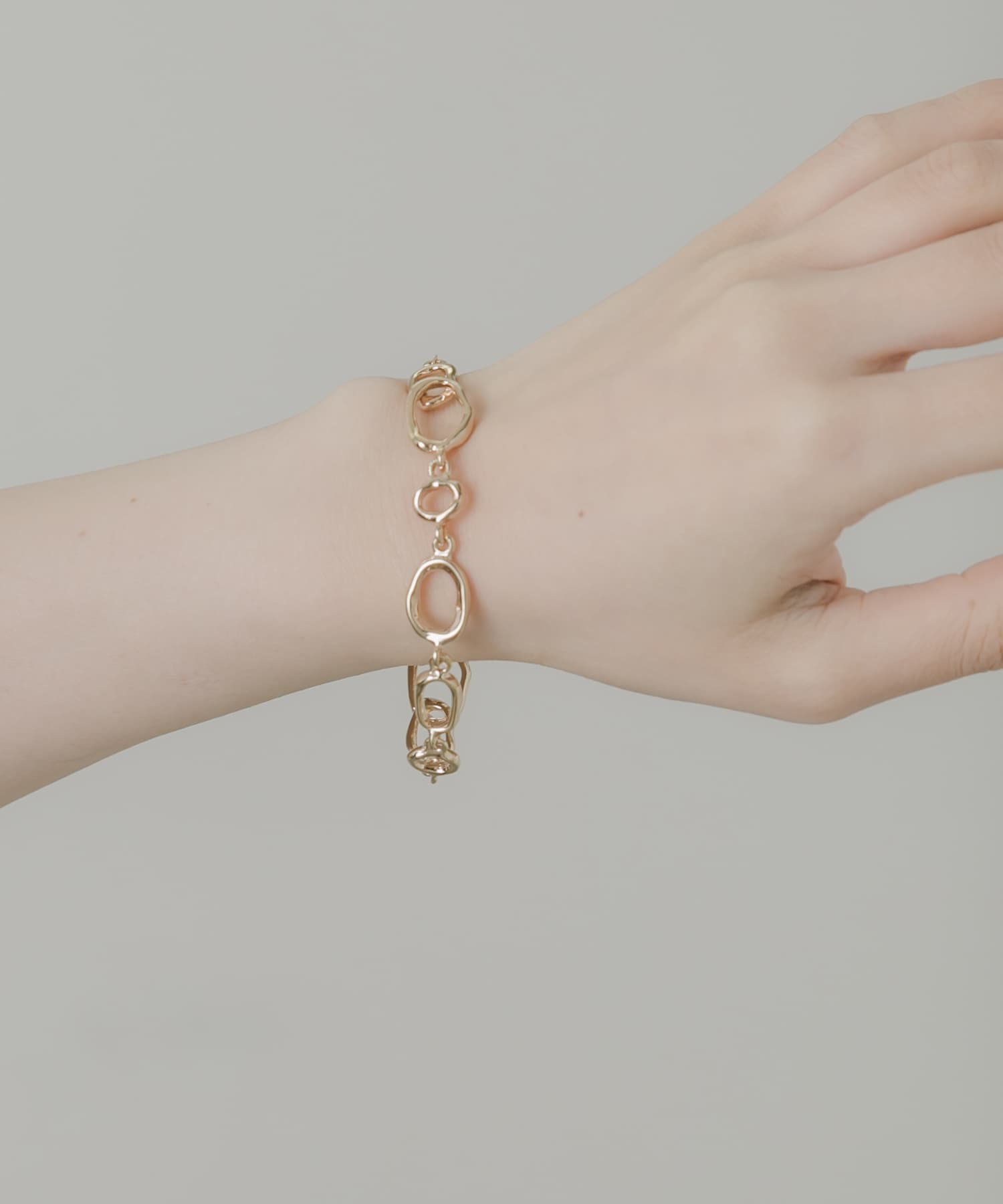 ニュアンスオーバルチェーンブレスレット GLD -