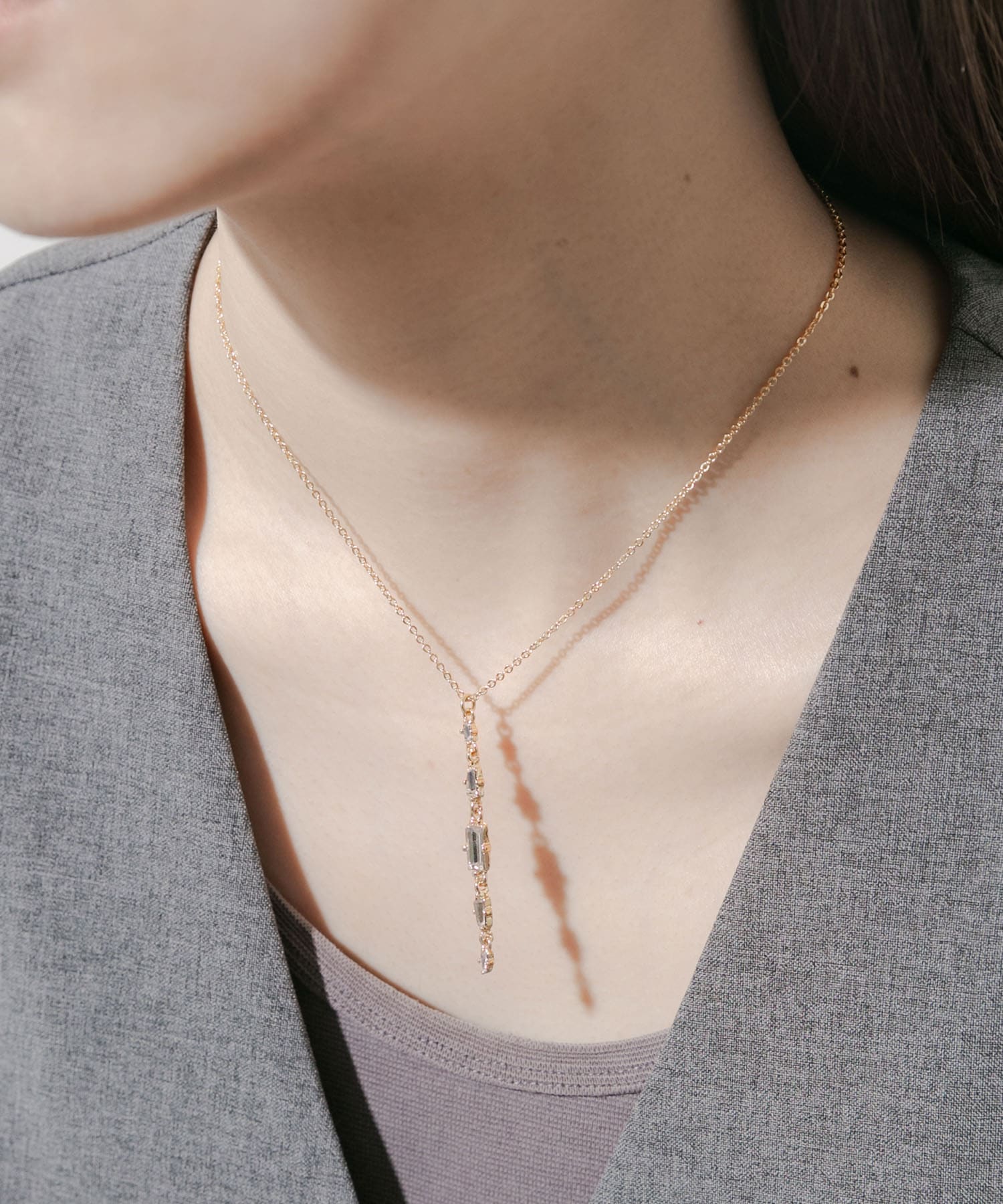 ビジュースウィングネックレス