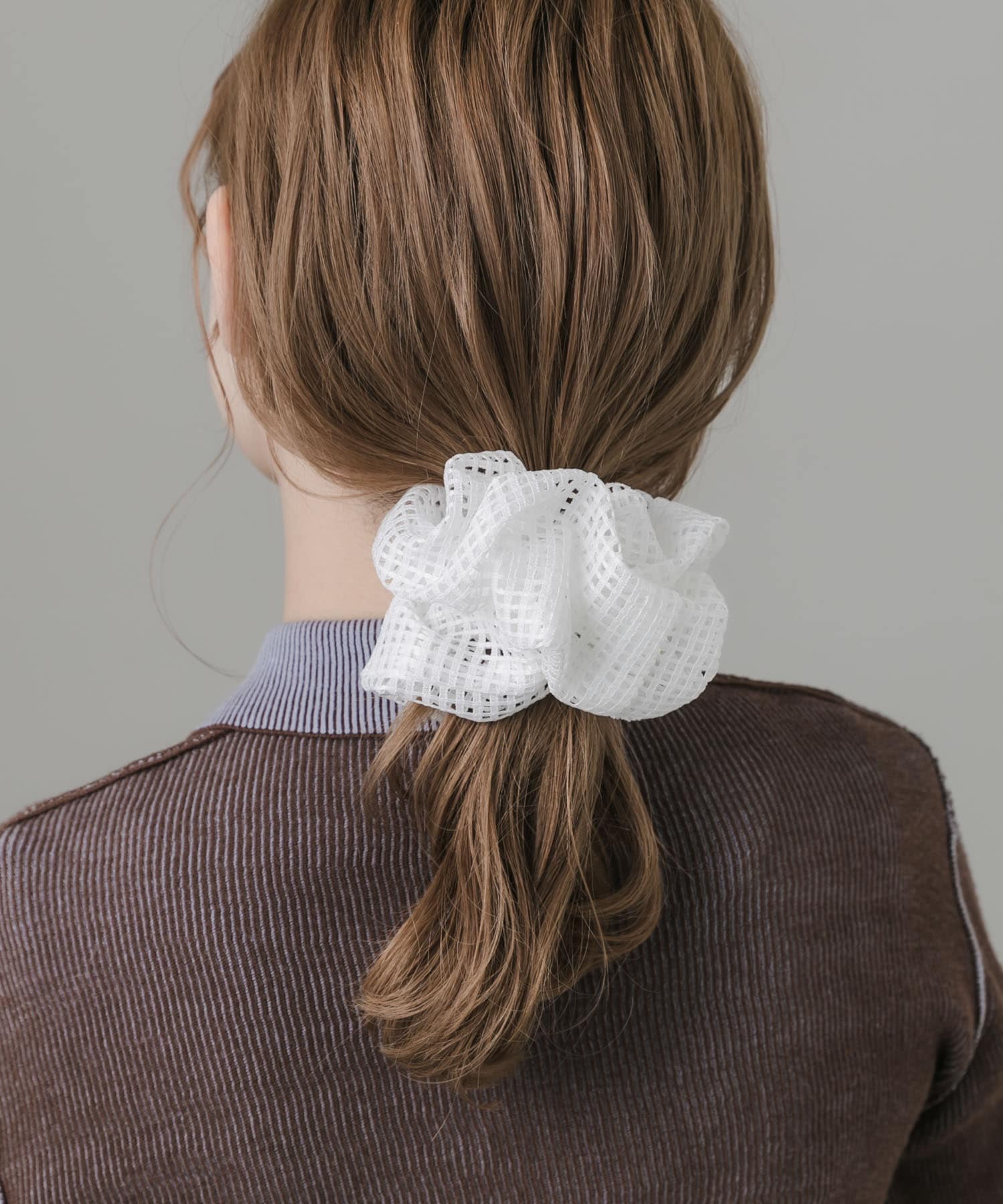 メッシュボリュームシュシュ WHT -