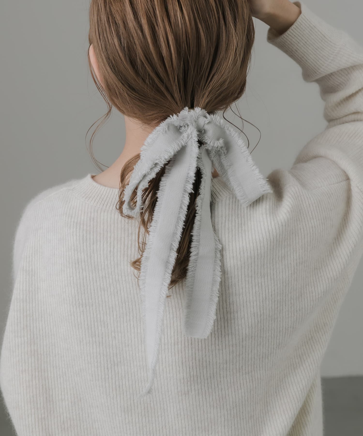フリンジリボンボリュームヘアカフ GRY -