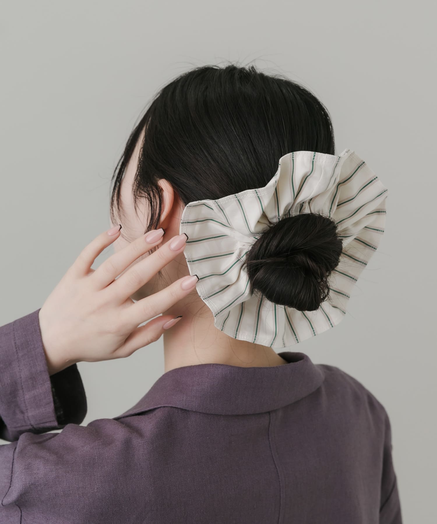 黒と白のストライプシュシュ シュシュ スタイリッシュモノトーンストライプシュシュ 送料無料 大人