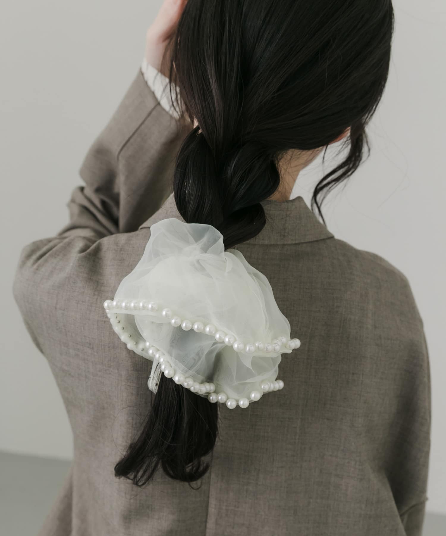 パールシフォンボリュームシュシュ