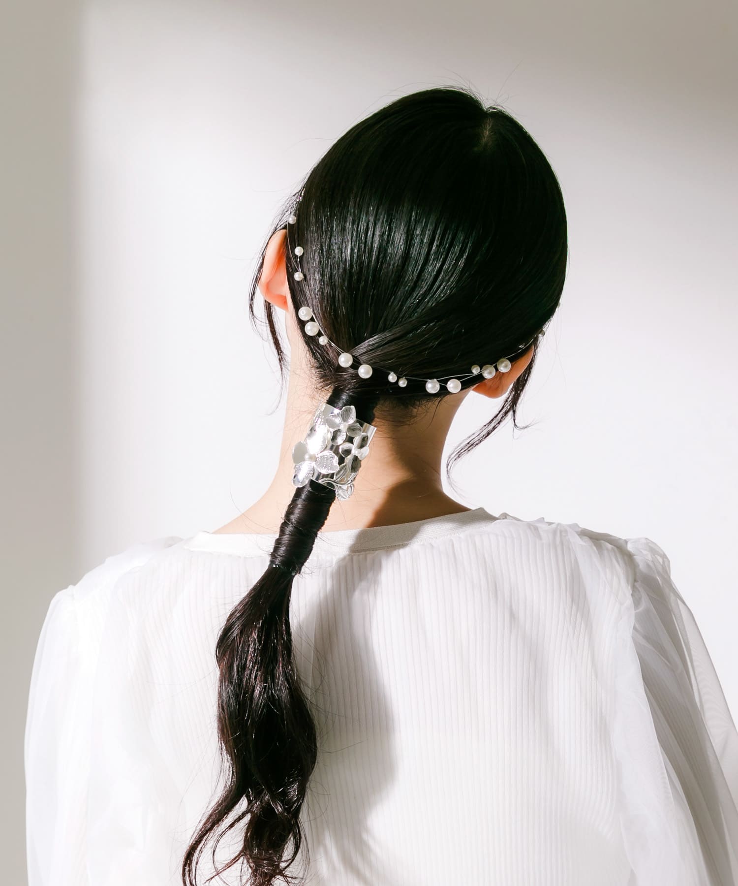 メタルフラワーヘアカフ SLV -