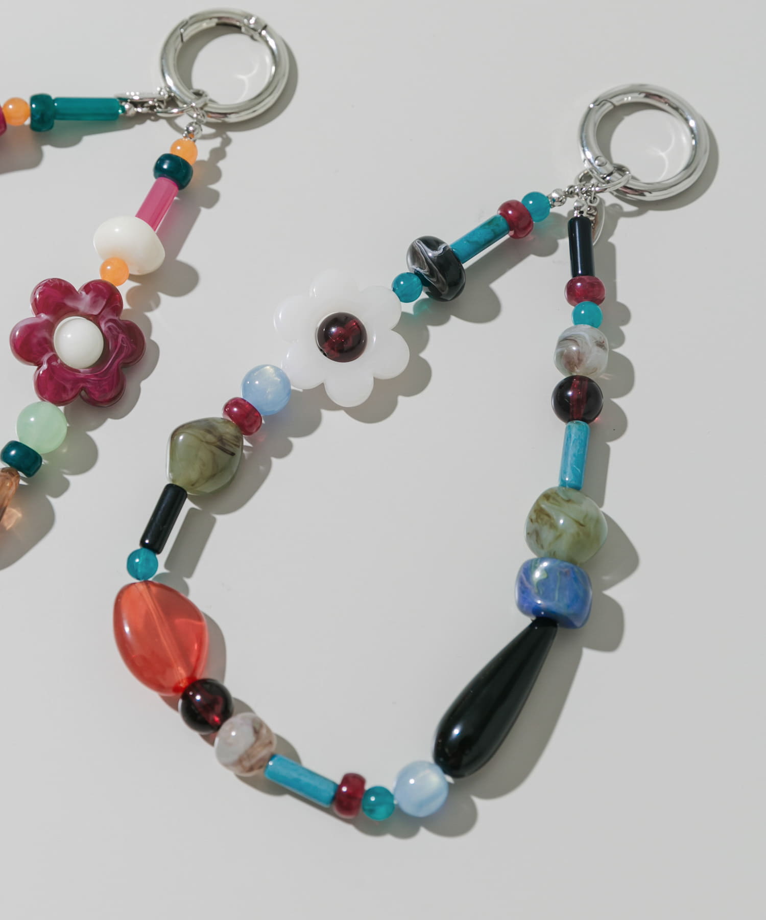 カラフルモチーフループキーチェーン BLK/BLU -