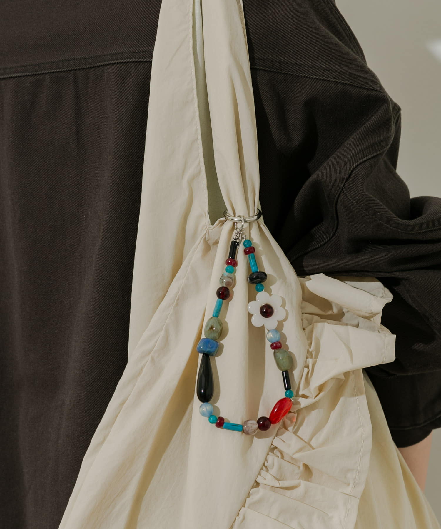 カラフルモチーフループキーチェーン BLK/BLU -