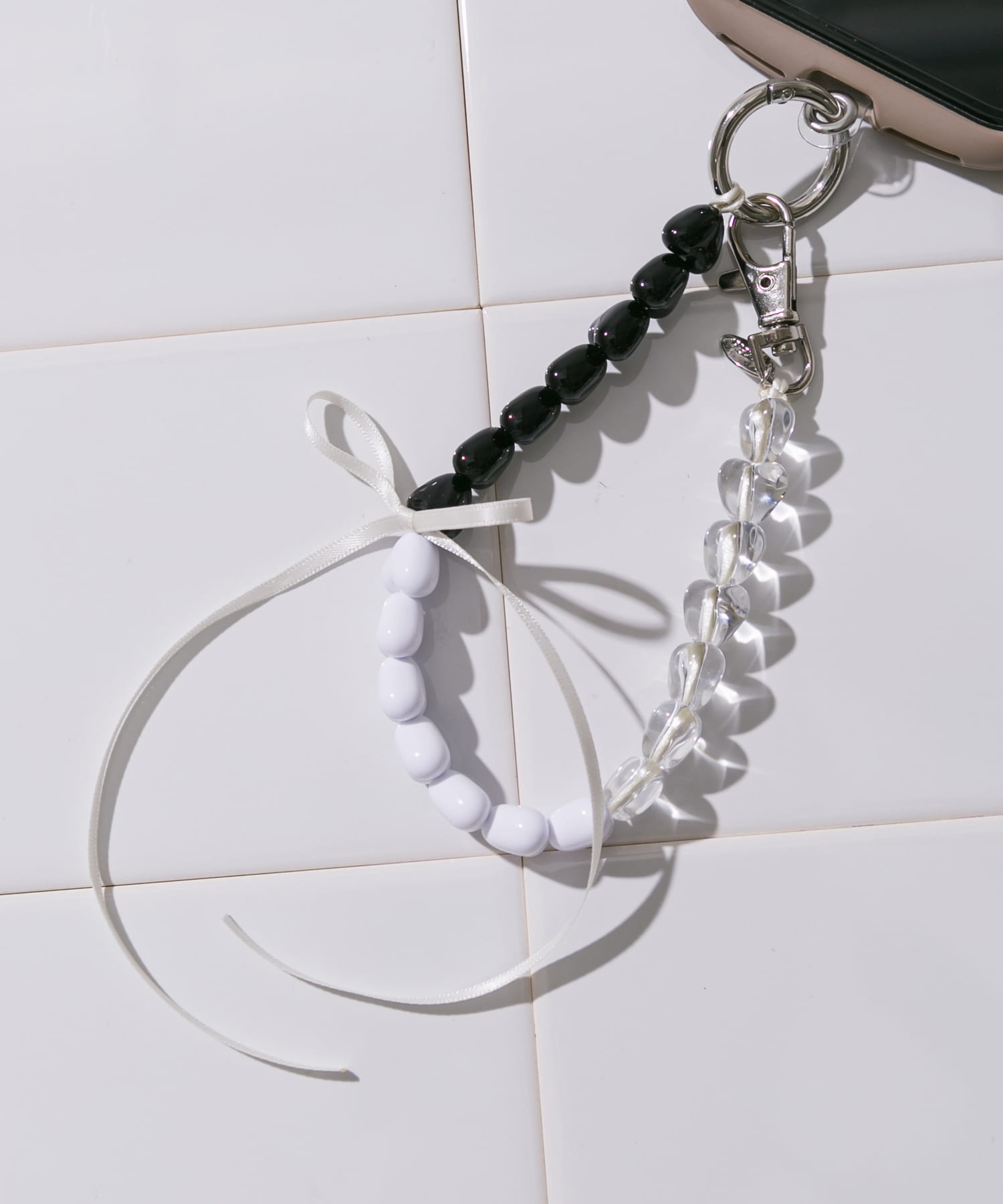 カラフルミニハートリボンキーチェーン WHT/BLK -