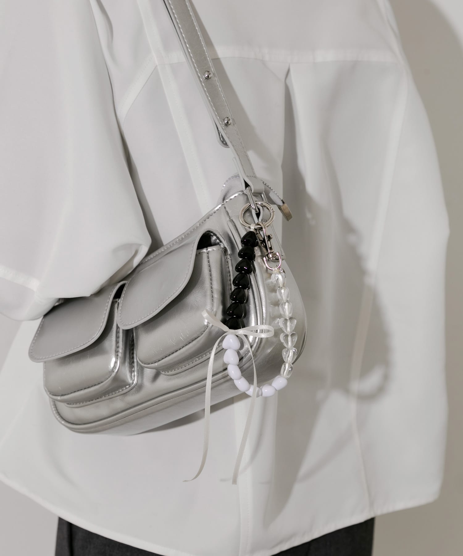 カラフルミニハートリボンキーチェーン WHT/BLK -