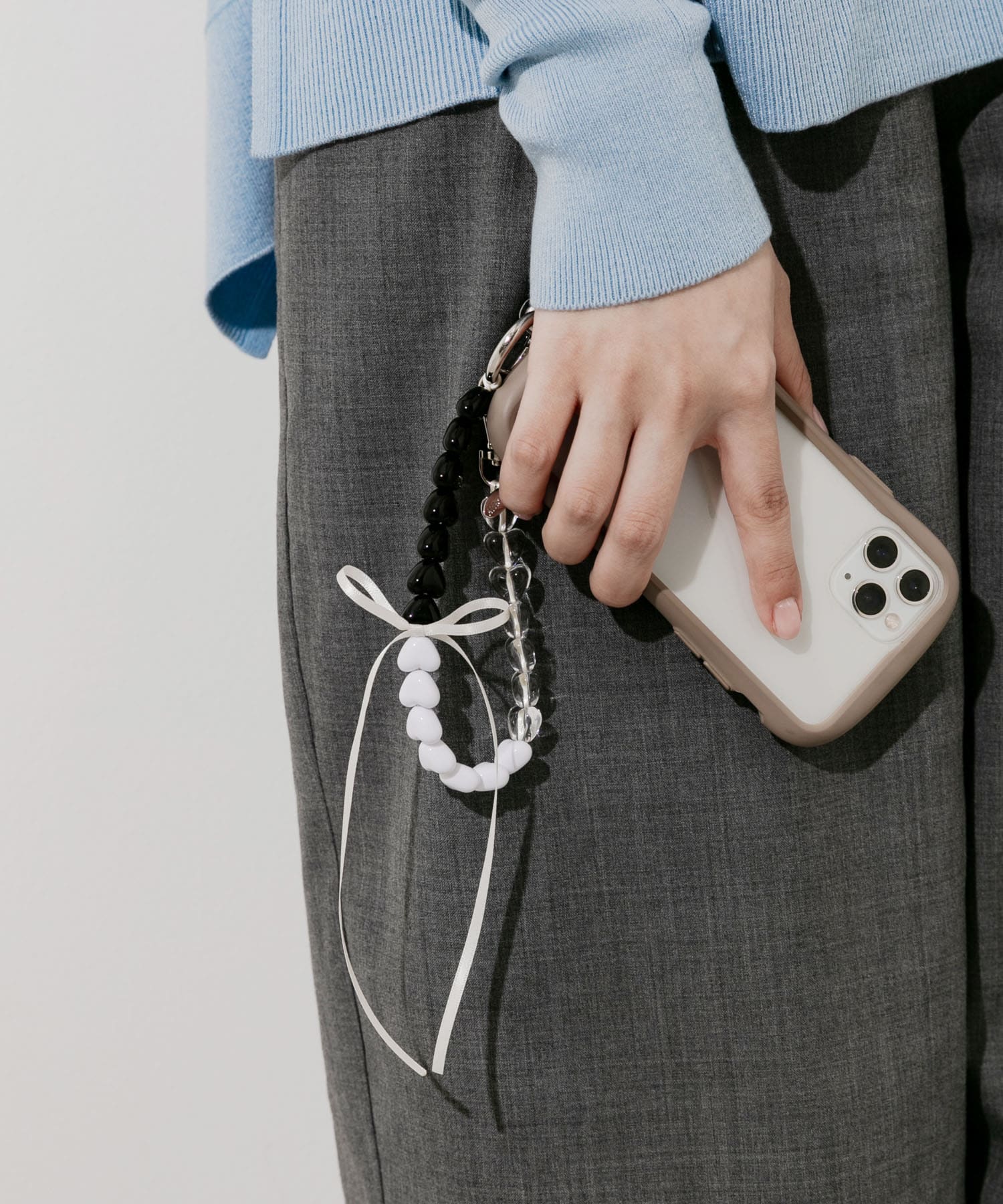 カラフルミニハートリボンキーチェーン WHT/BLK -