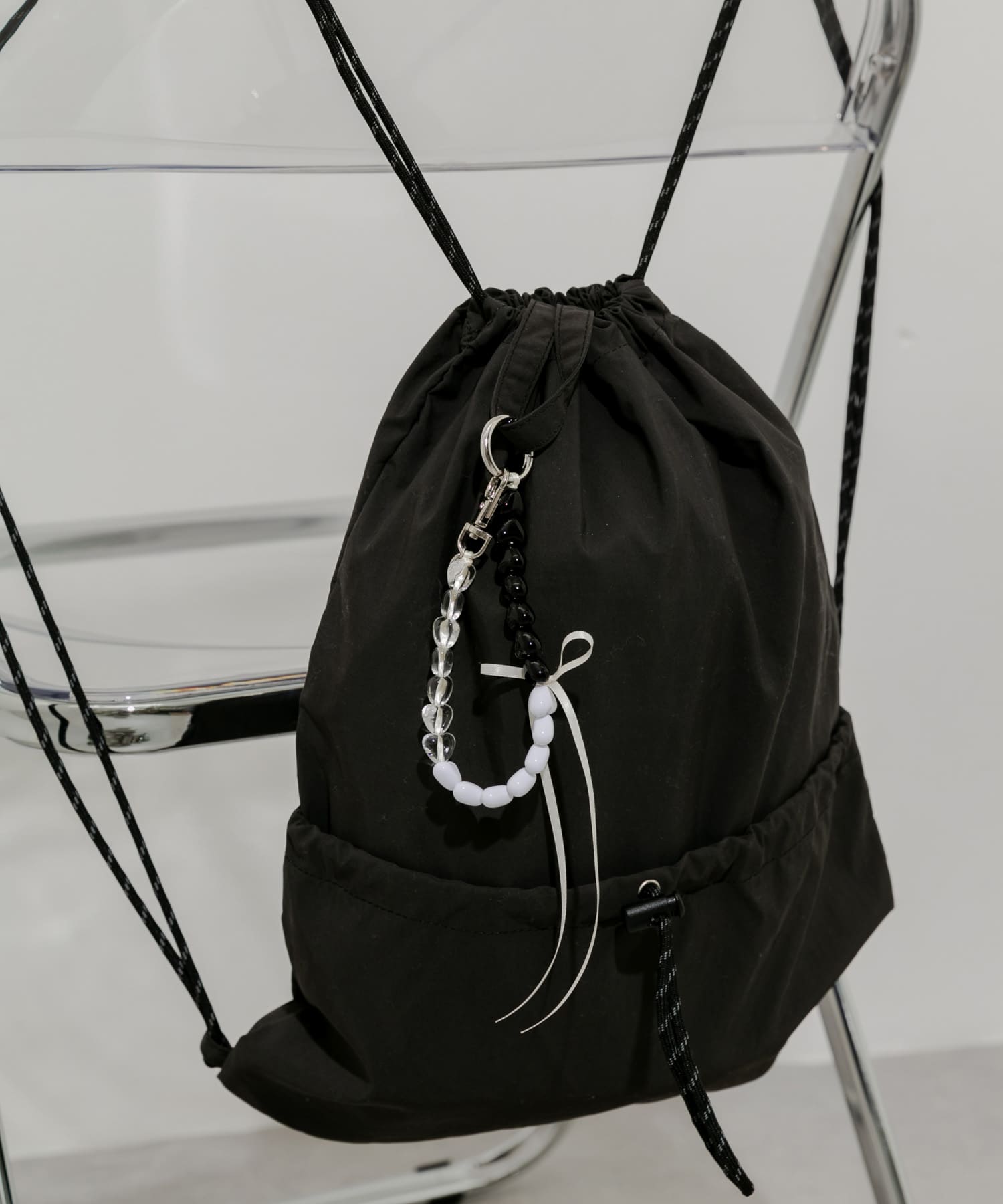 カラフルミニハートリボンキーチェーン WHT/BLK -