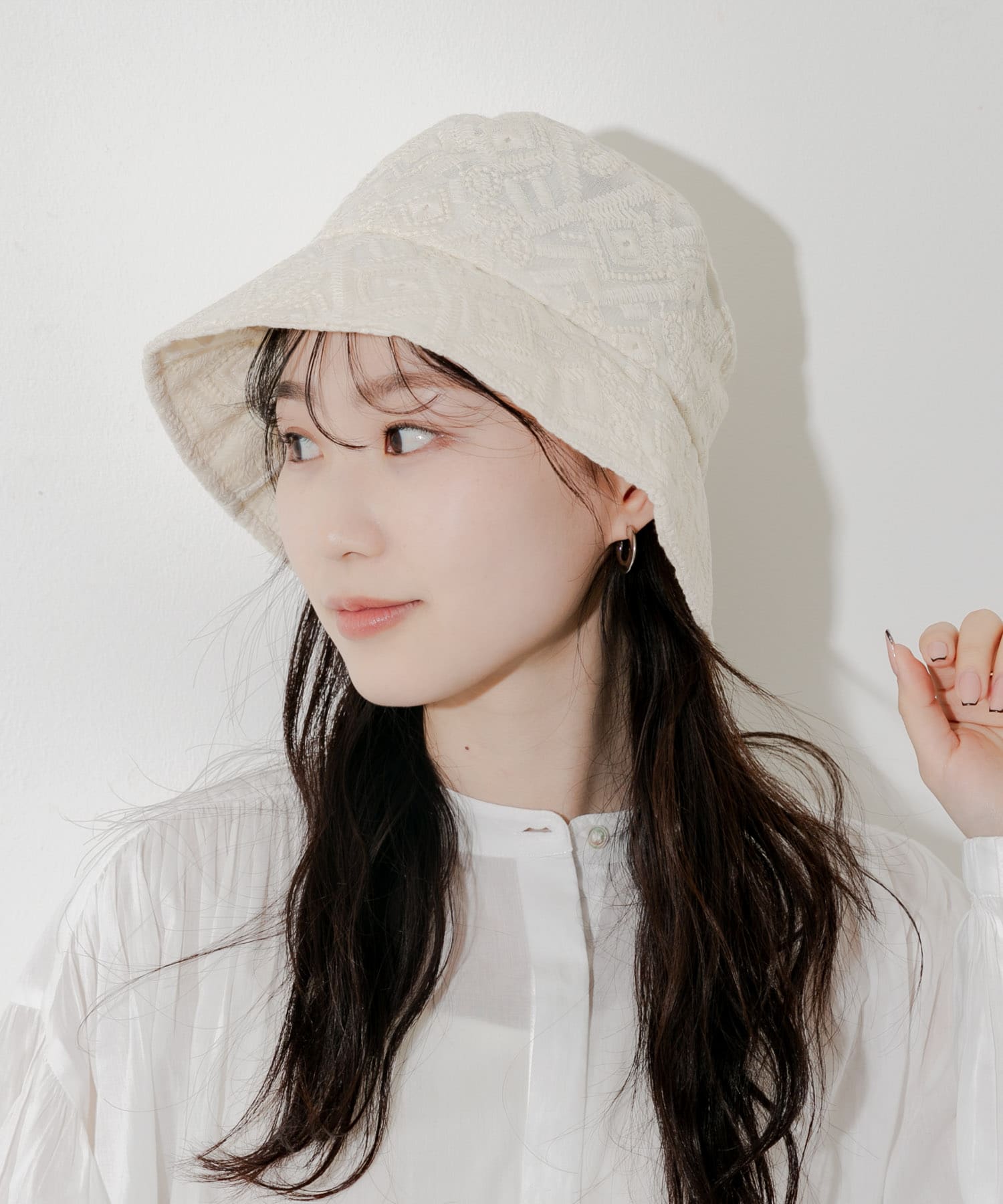 レースバケットハット