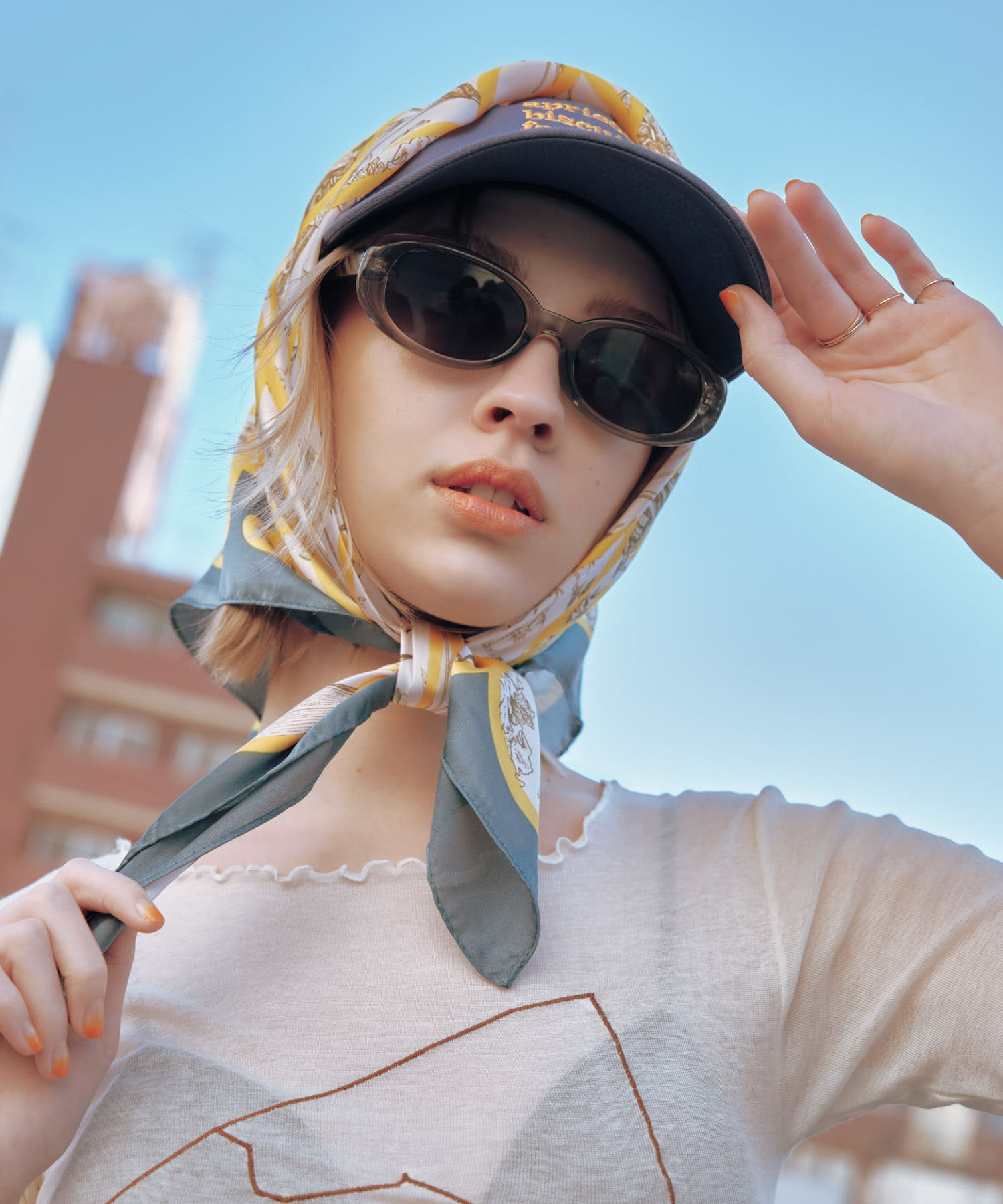 オーバルタイプサングラス