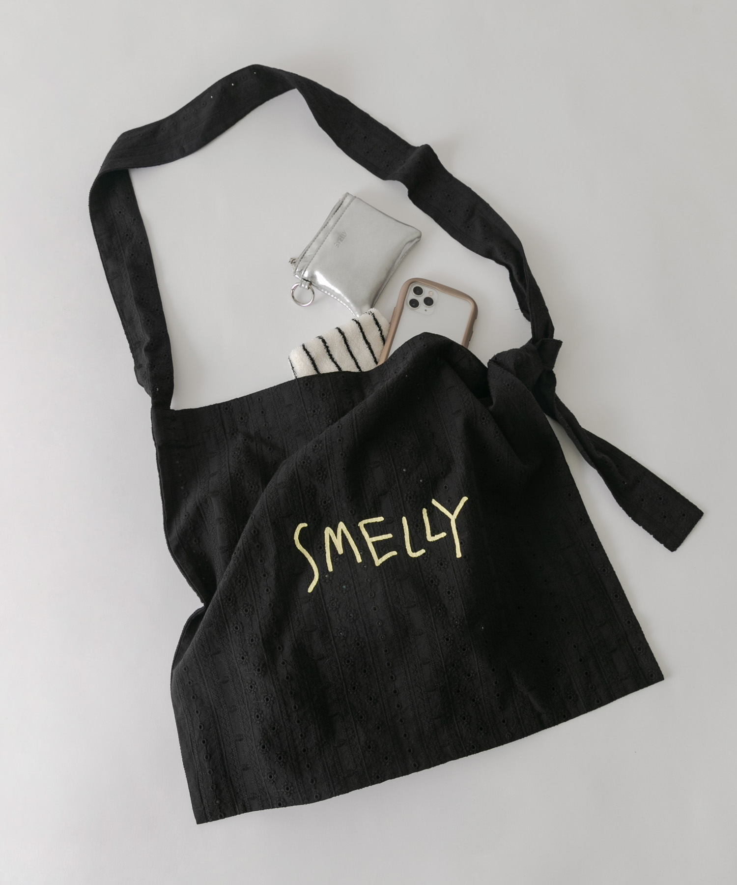 プリントショルダーバッグ EMBROIDERY S