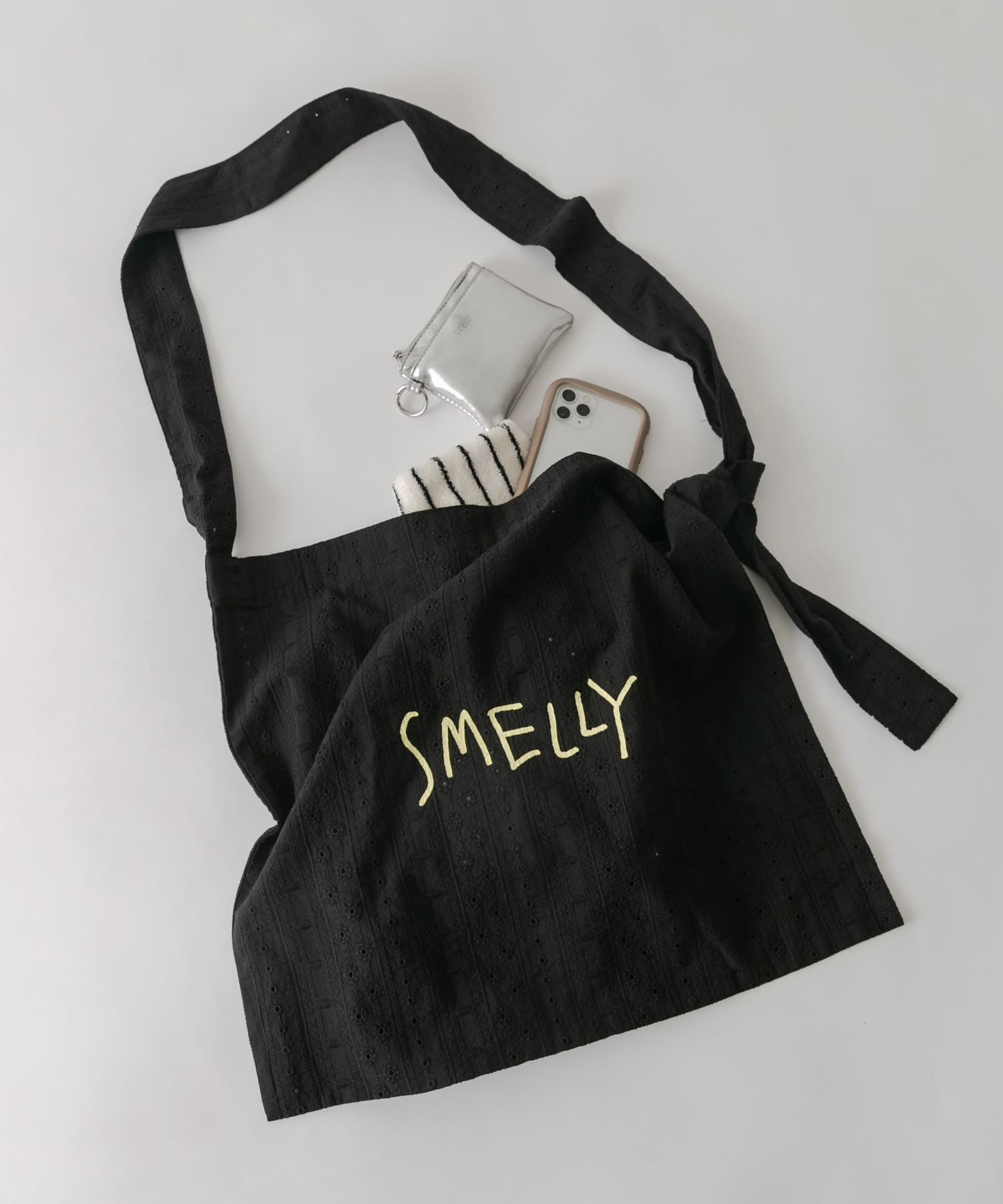 プリントショルダーバッグ EMBROIDERY S