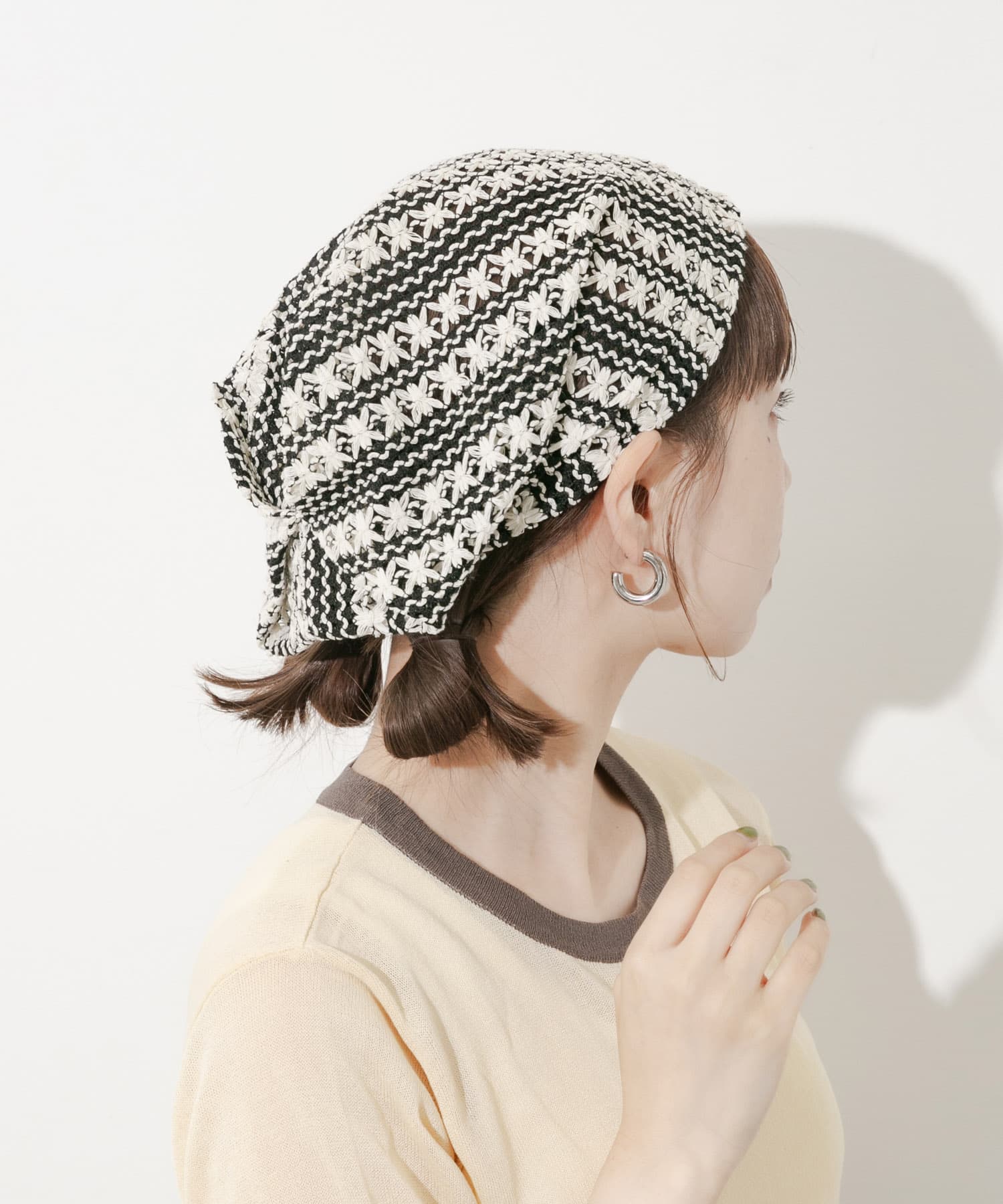 クロシェレースビーニー IVO/BLK -