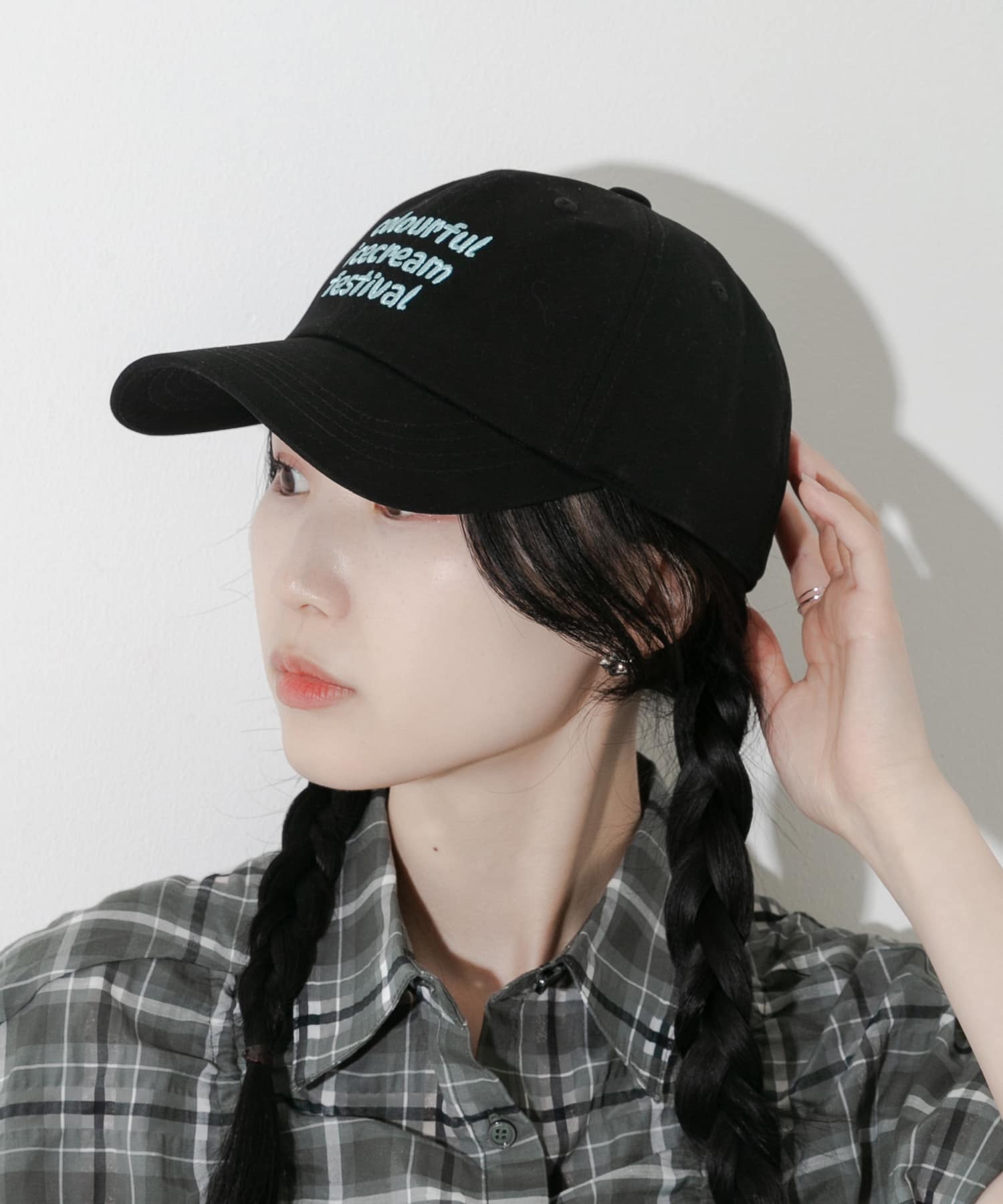 レタリングロゴキャップ