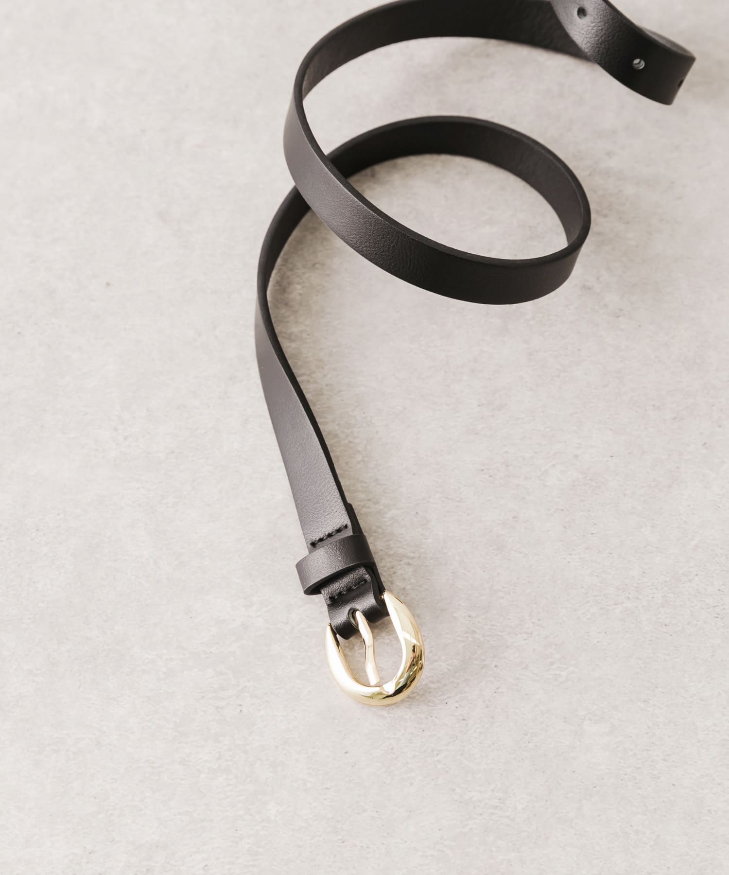 ハーフラウンドバックルベルト BLK -