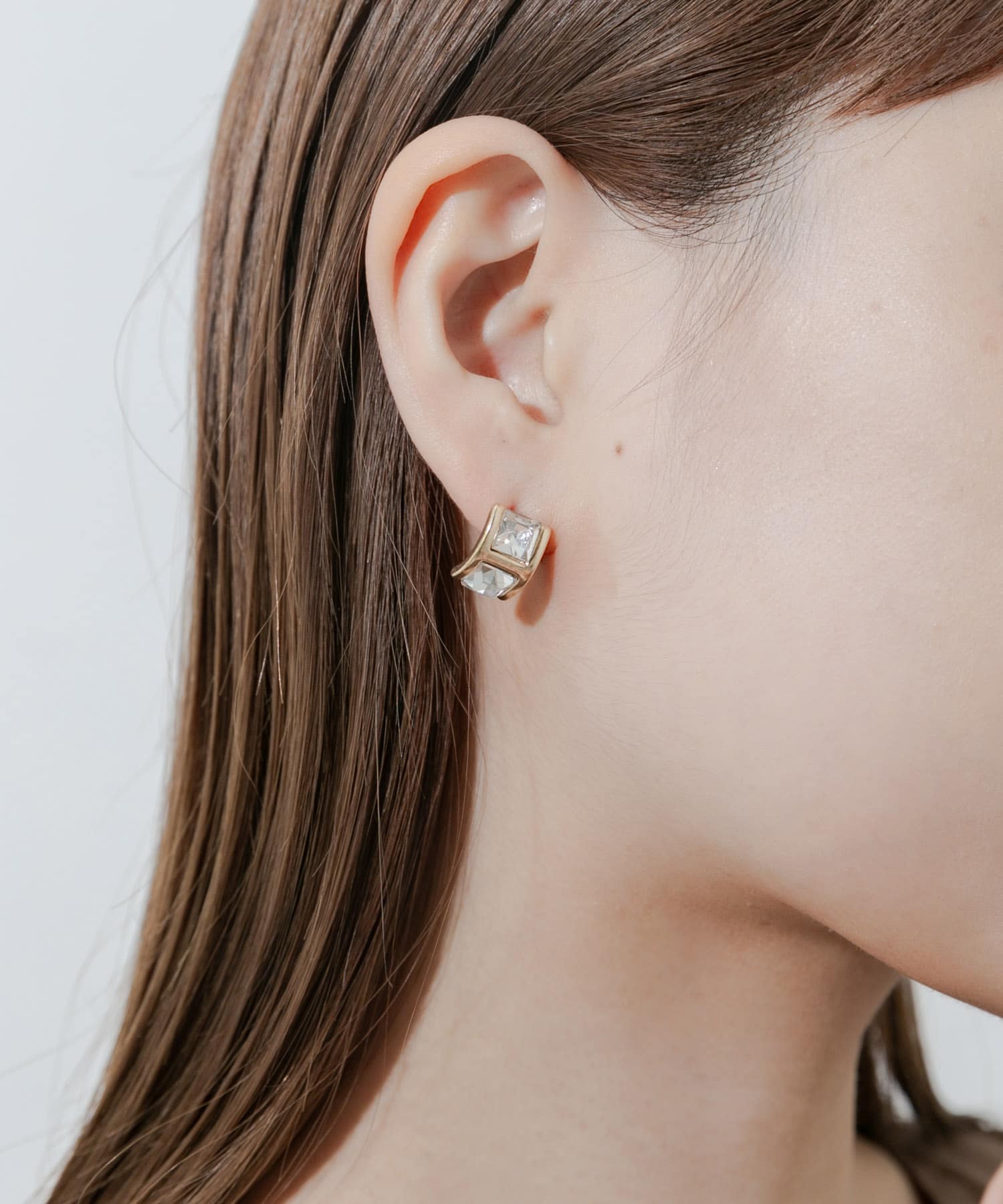 レクタングルカーブビジューピアス GD/CL -