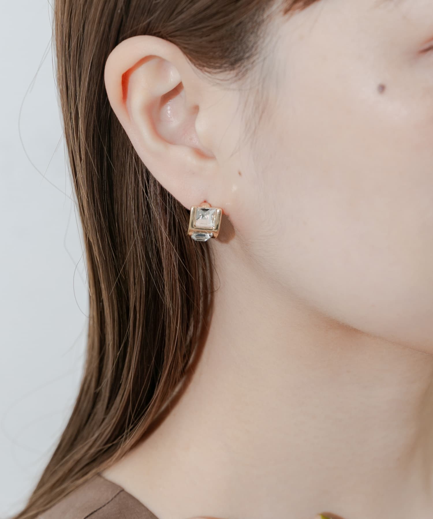 レクタングルカーブビジューピアス GD/CL -