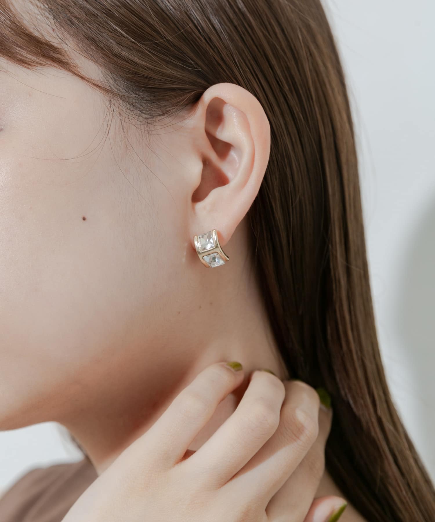 レクタングルカーブビジューピアス GD/CL -