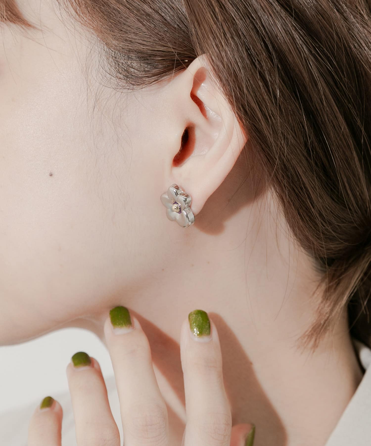 ニュアンスメタルフラワーピアス SL/GD -