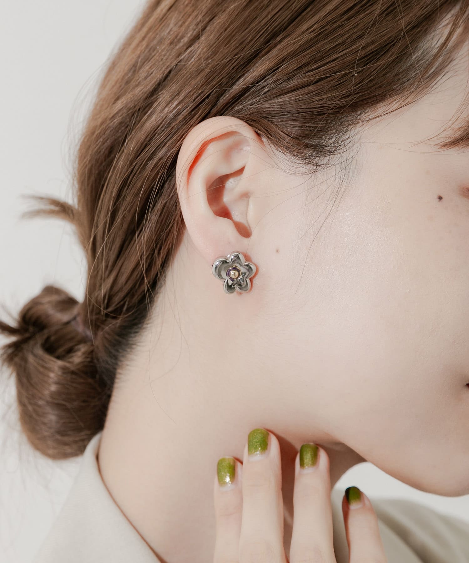 ニュアンスメタルフラワーピアス SL/GD -